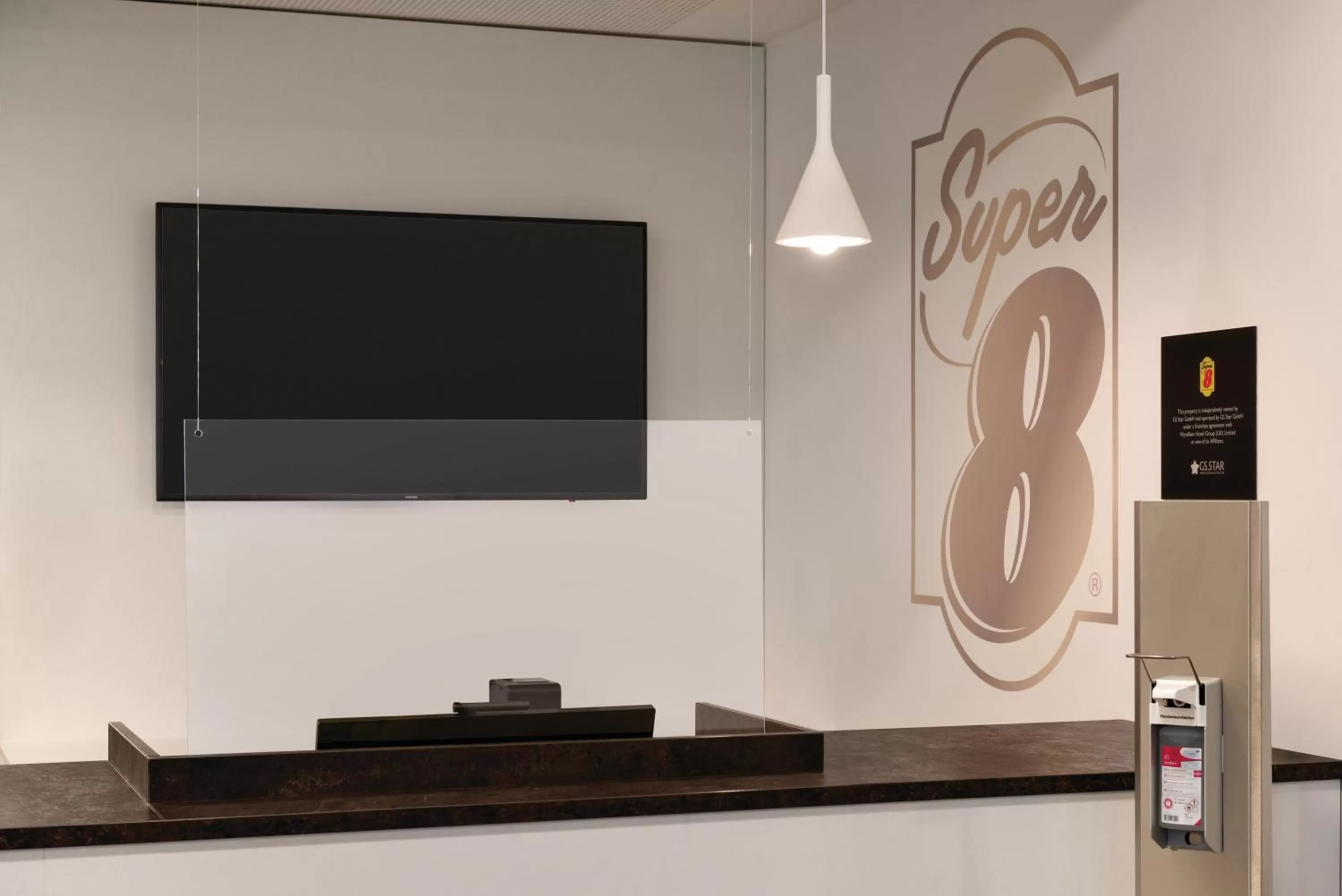 Lobby or reception in Super 8 by Wyndham Augsburg