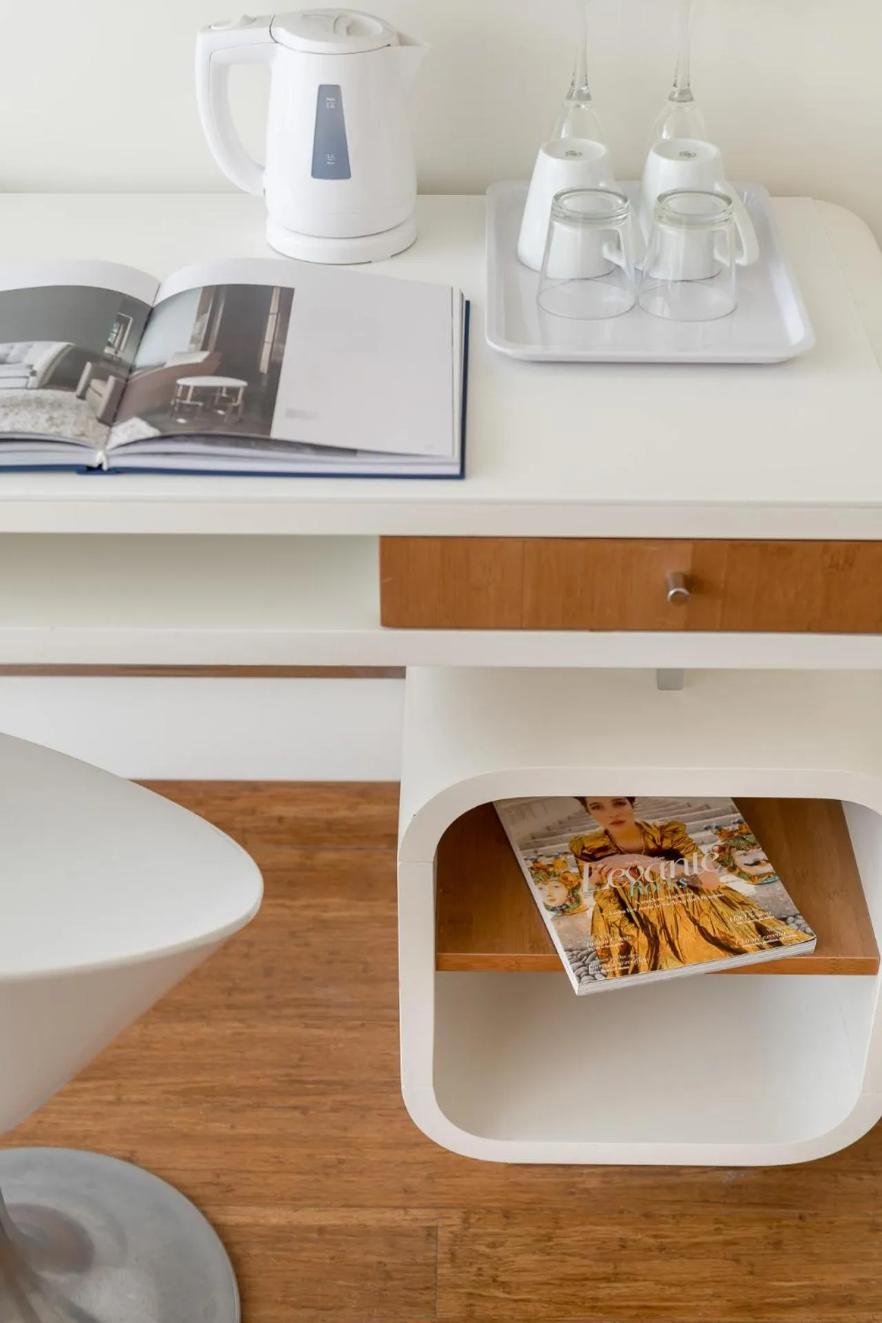 Coffee/tea facilities in T-Suite Hotel