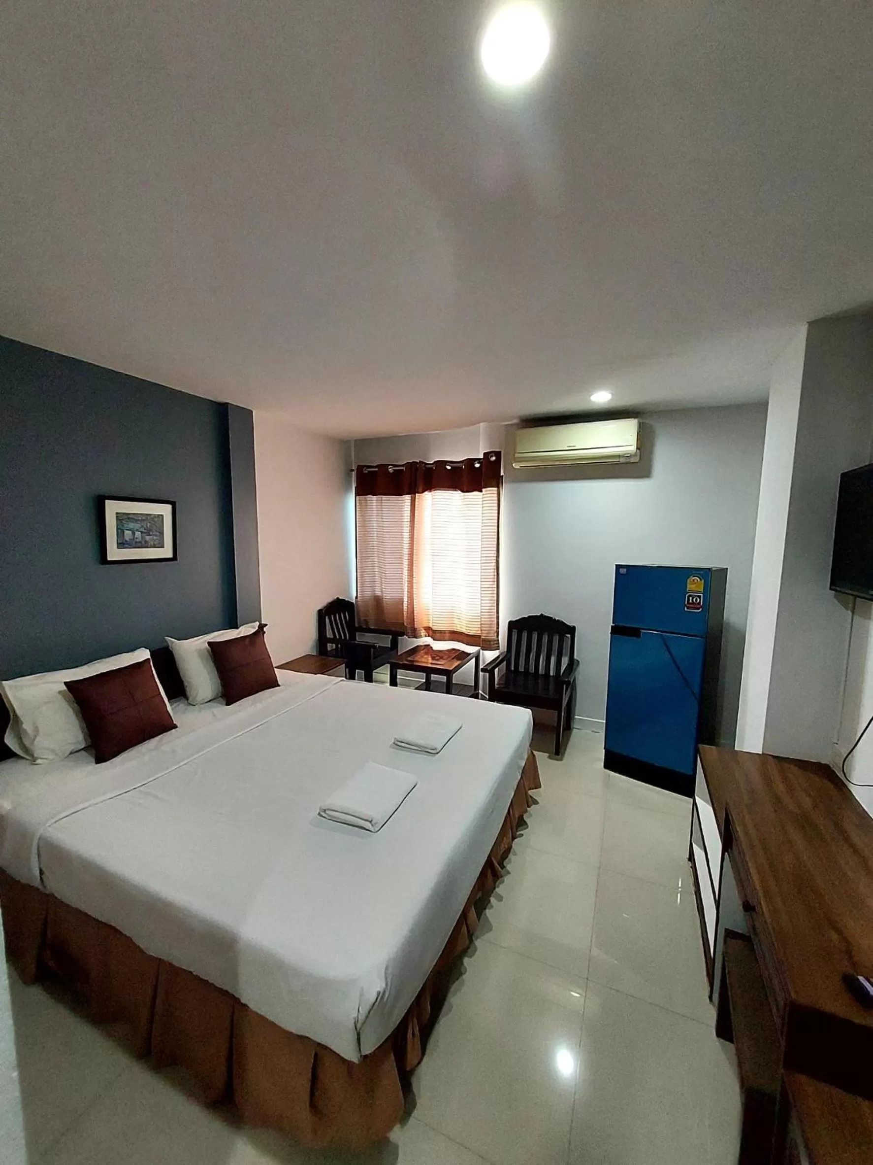 Bed in Traveller Inn Hotel