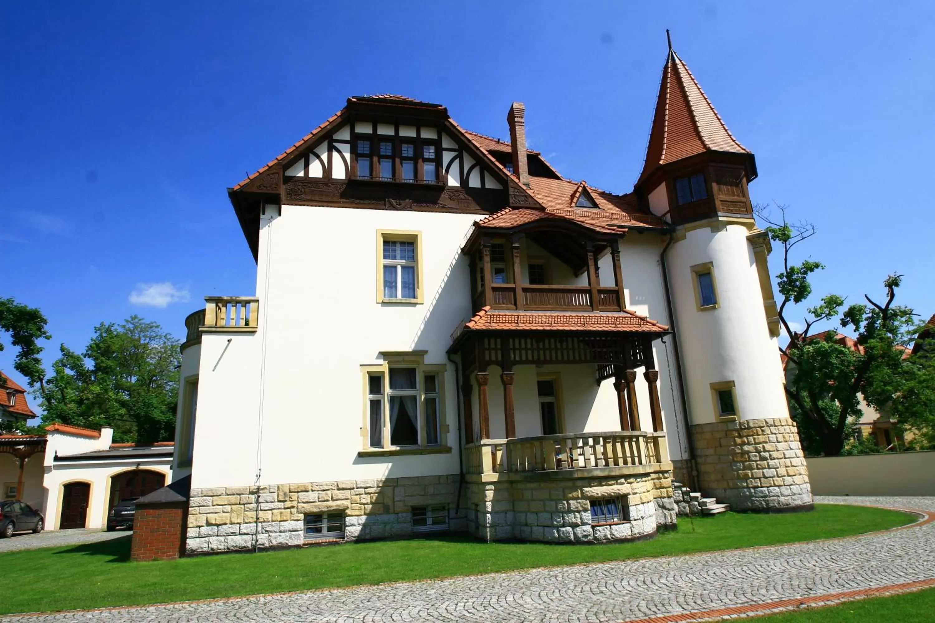 Facade/entrance in Hotel Pałacyk