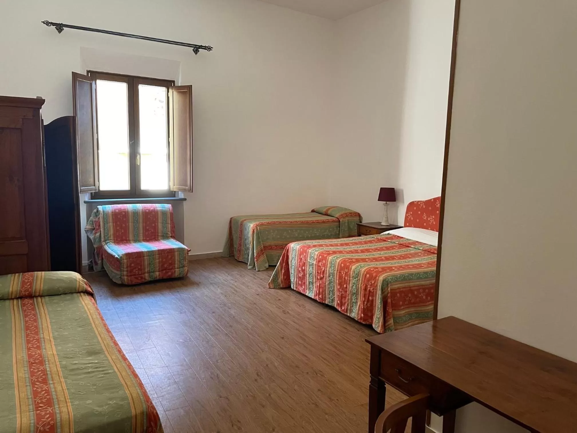 Bed in Hotel Caffè Verdi - 24 hours Reception