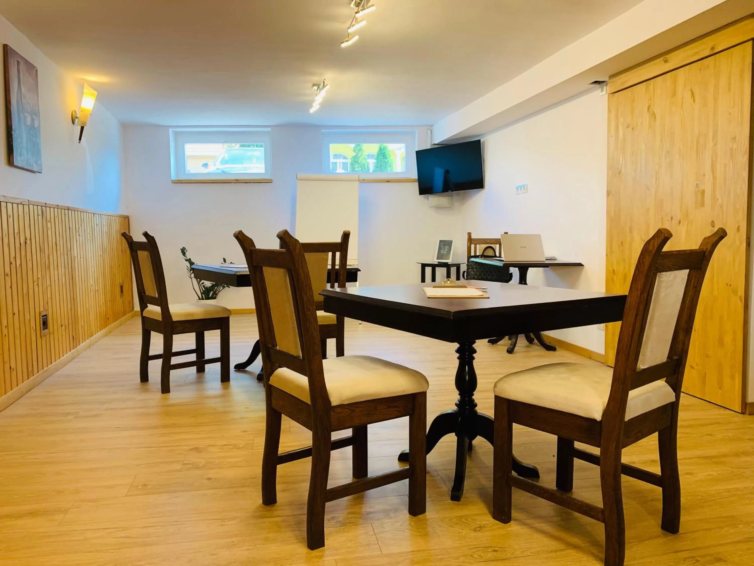 Communal lounge/ TV room, Dining Area in Egria Apartments