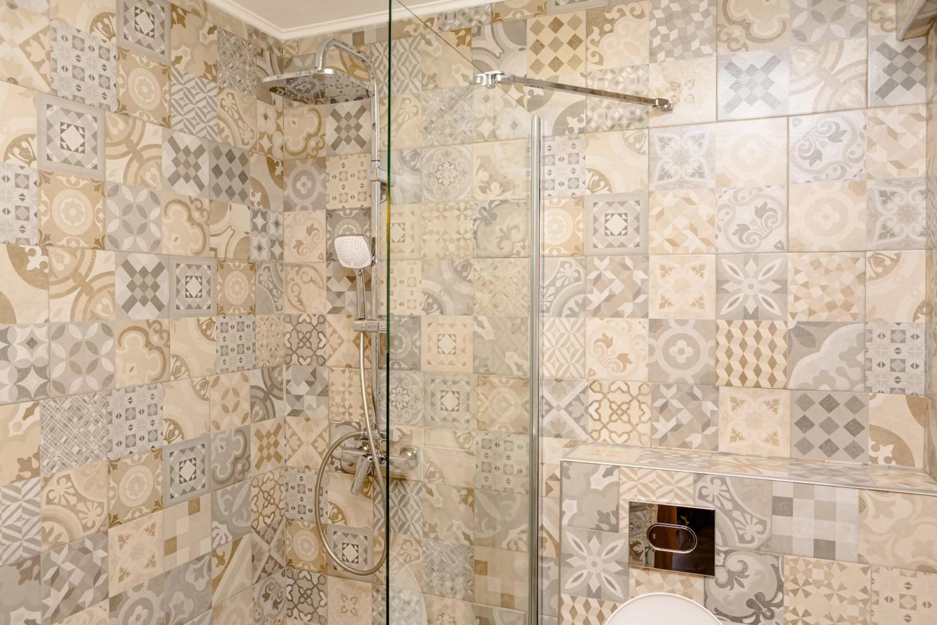 Bathroom in Pensiunea Pictorilor