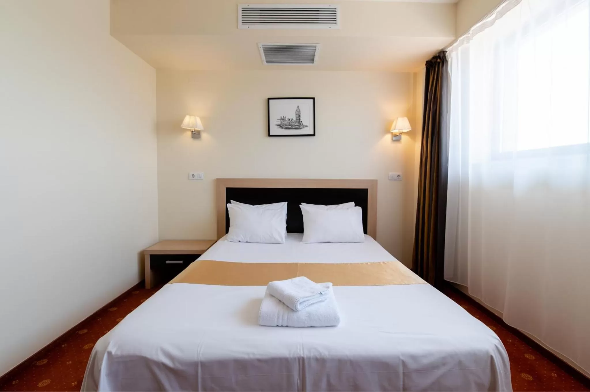 Bedroom, Bed in Hotel Oxford By TimHotels