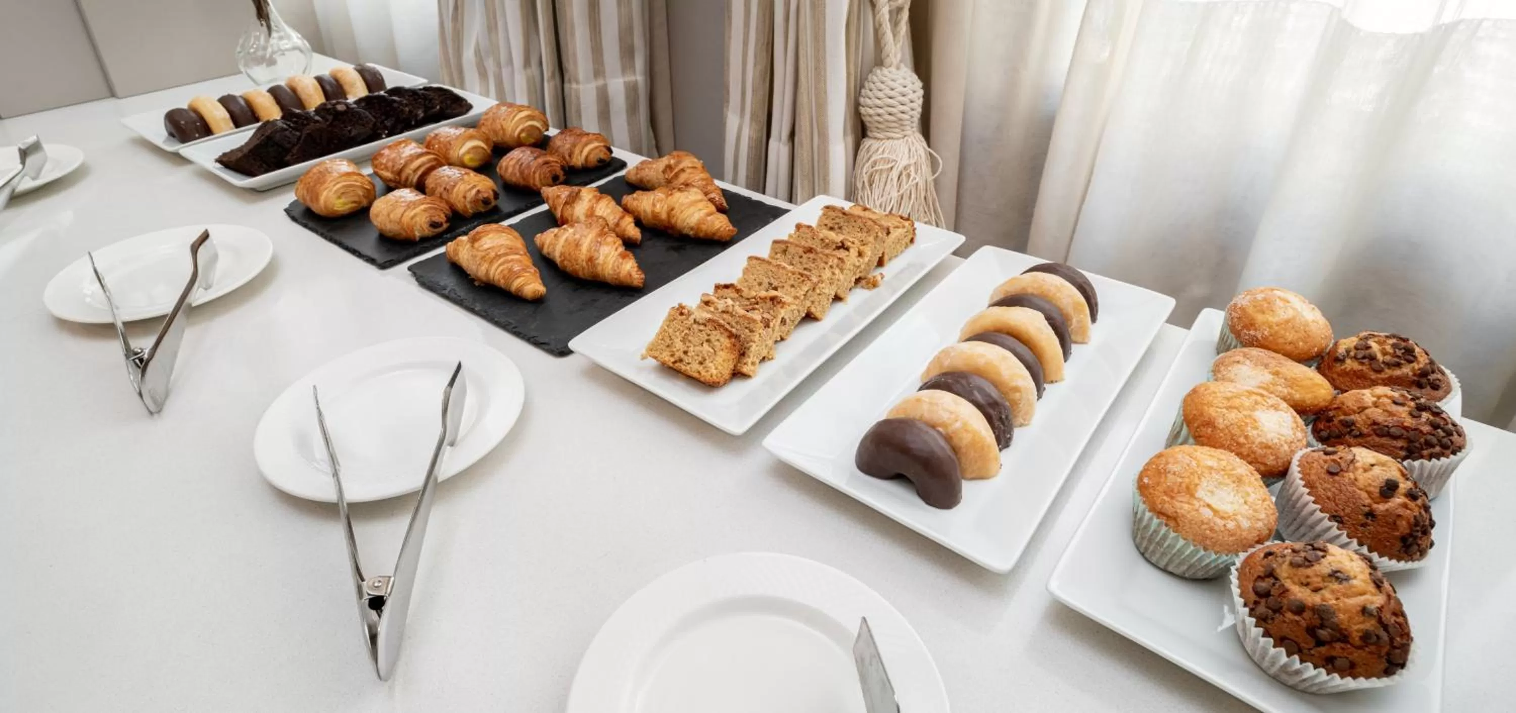 Breakfast in Hotel Villa Virginia