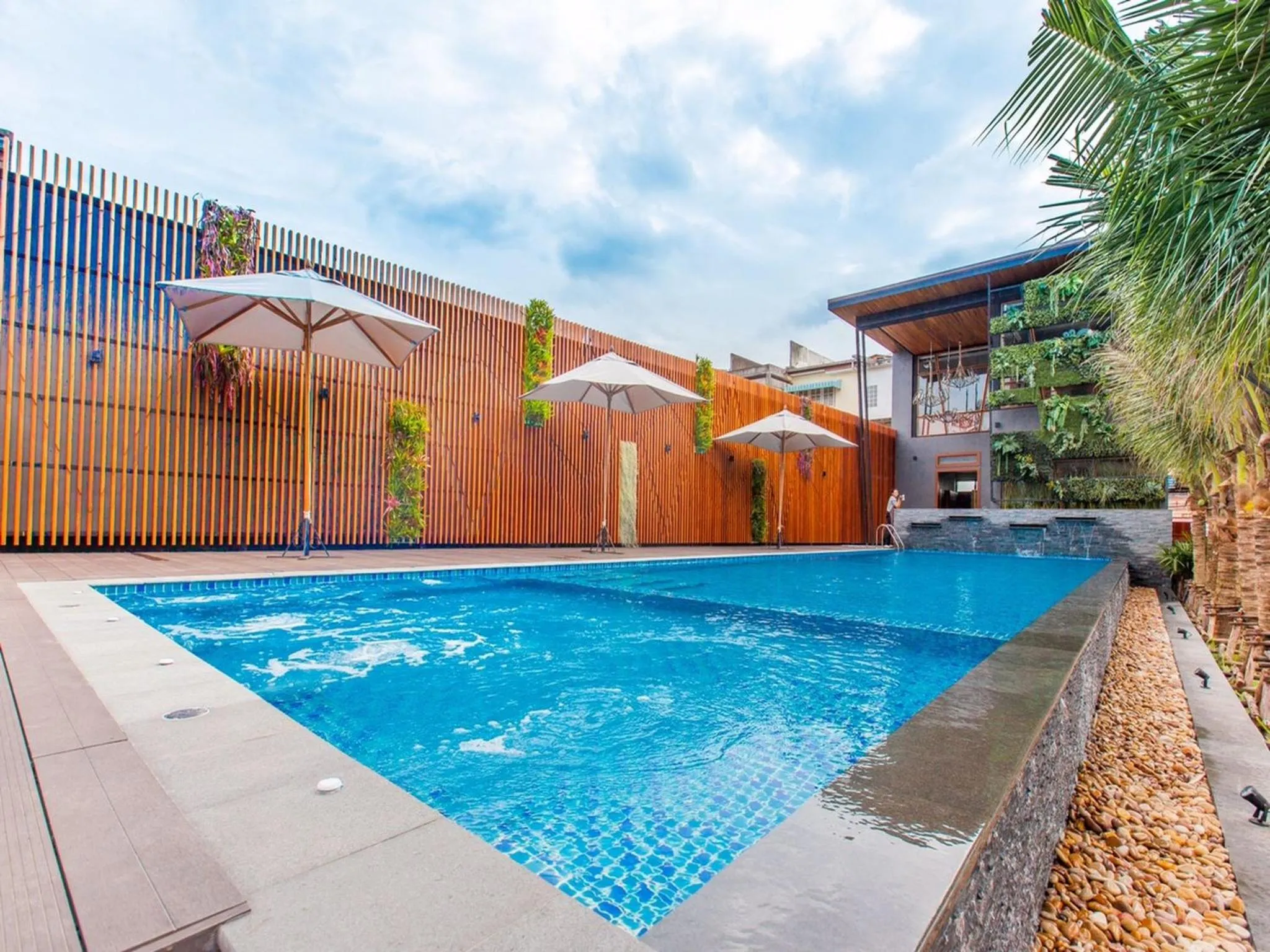 Property building in Loft Mania Boutique Hotel