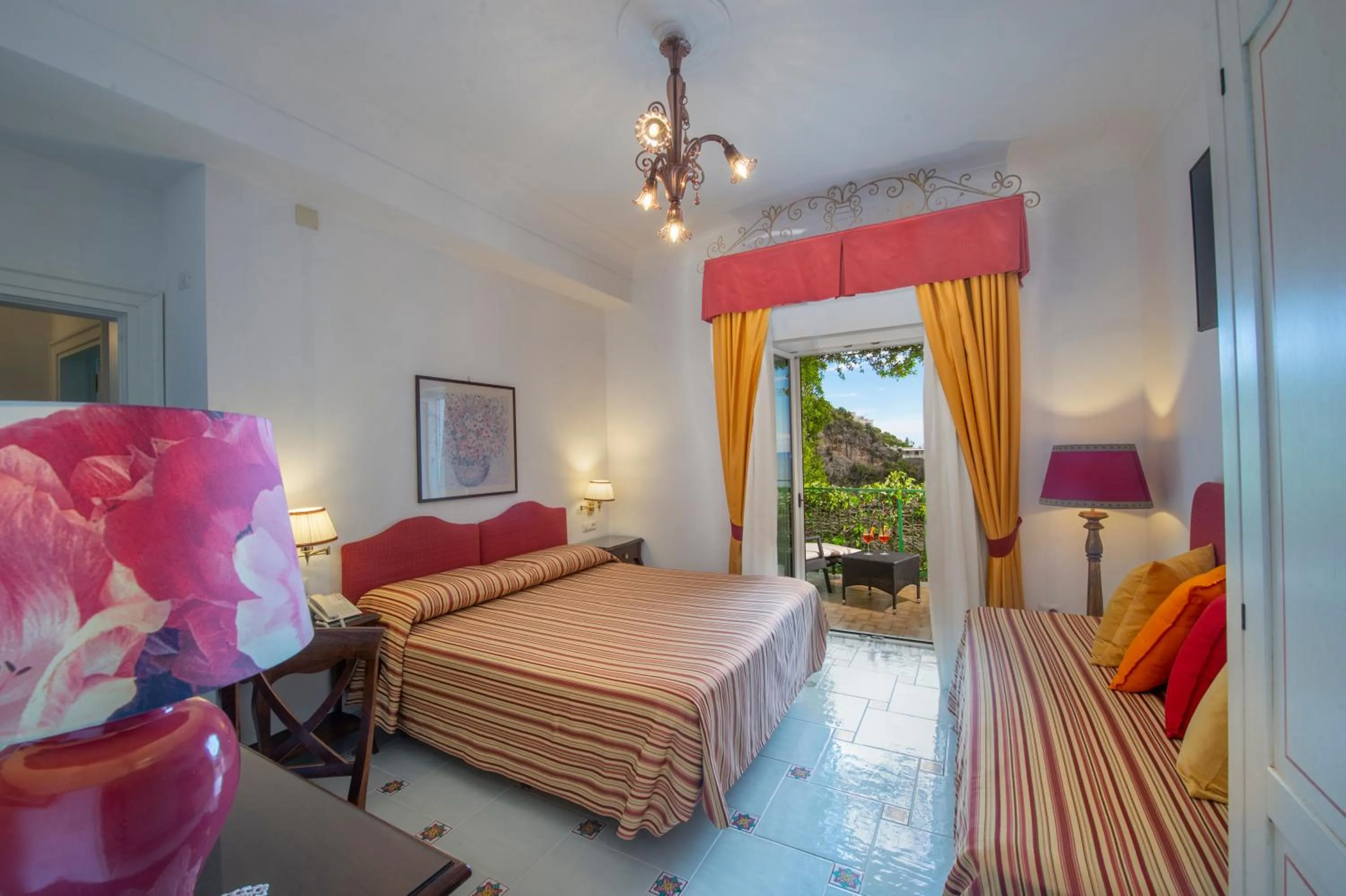 Bedroom, Bed in Hotel Pellegrino