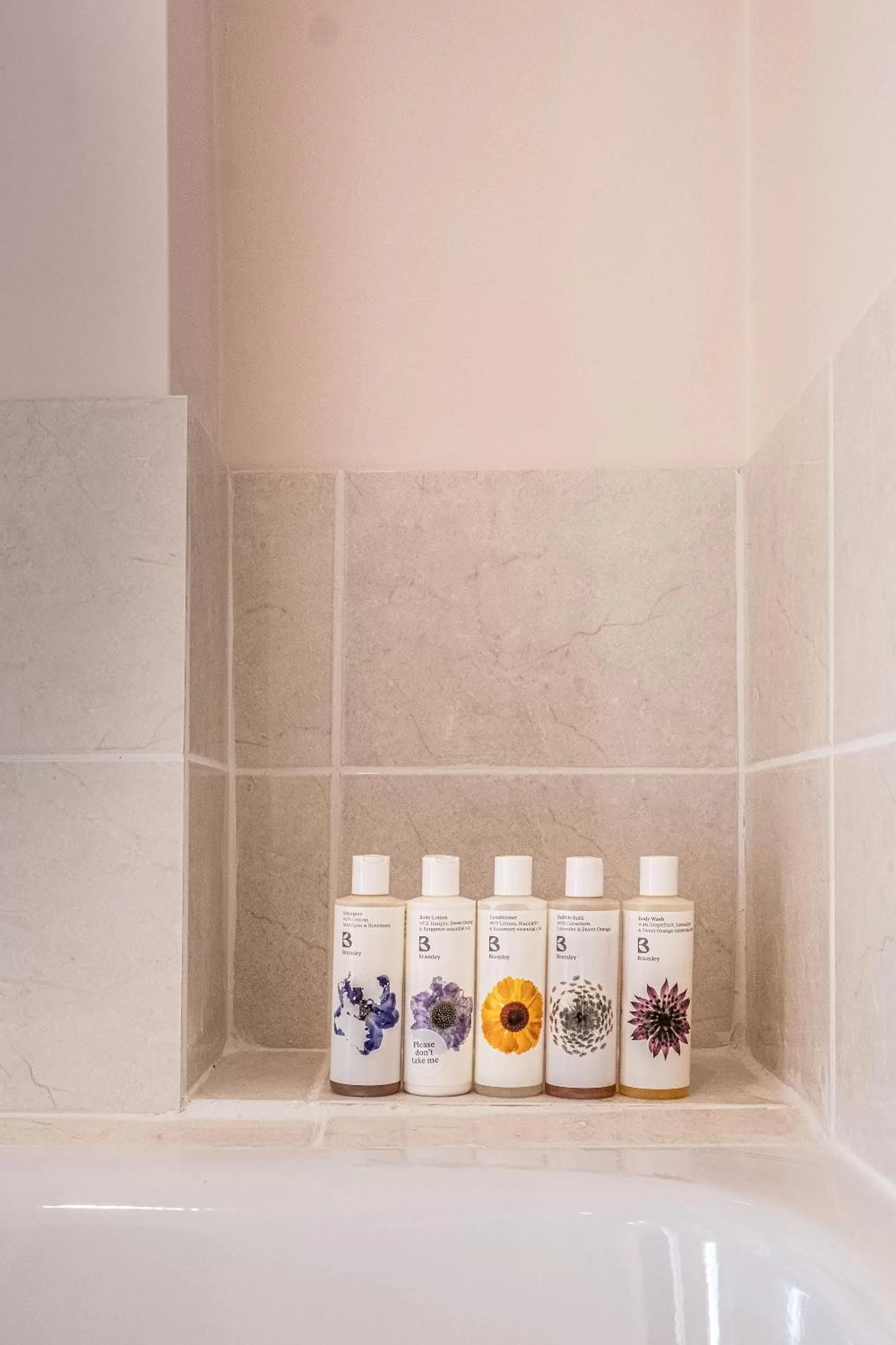 Shower in The Black Lion, Long Melford