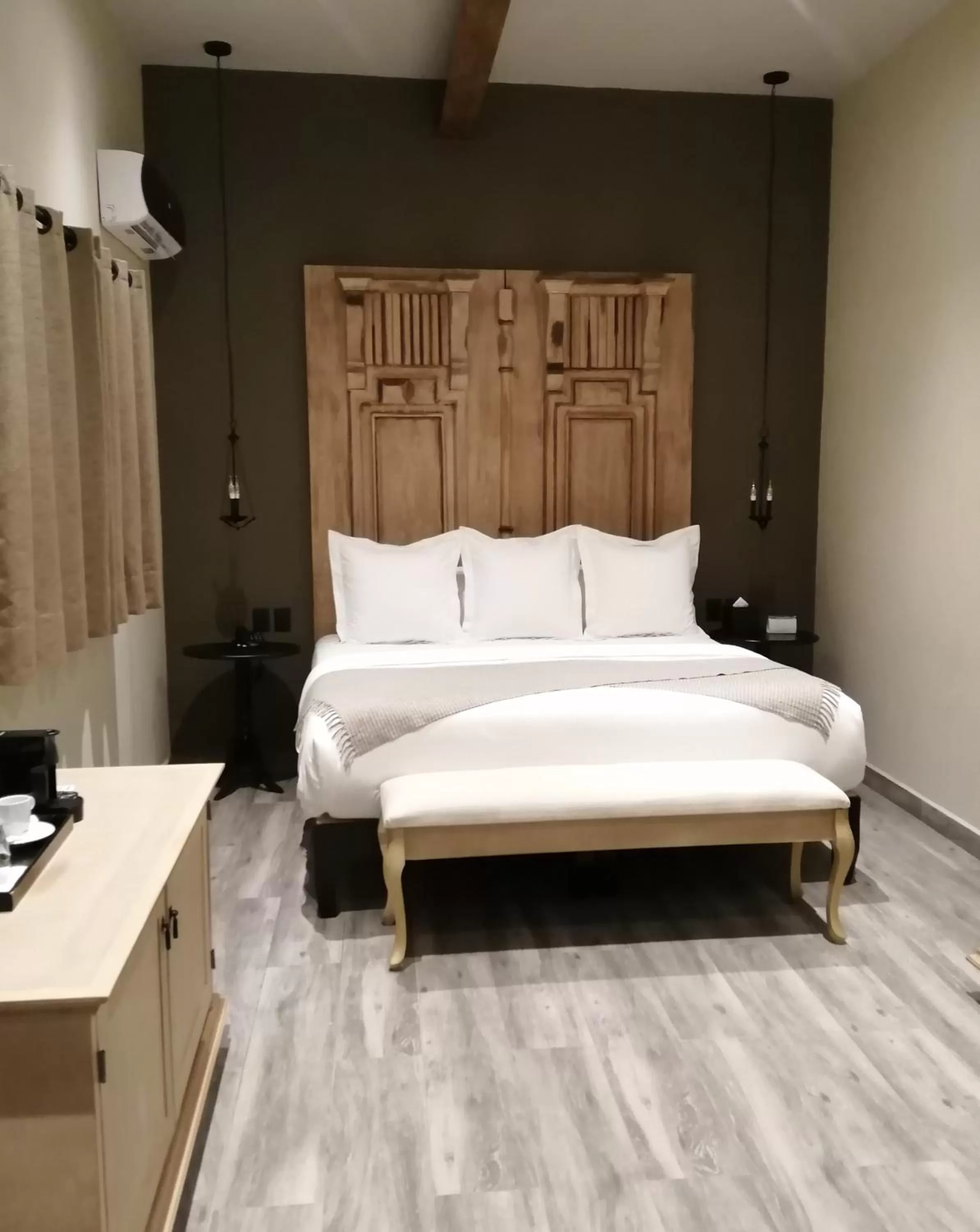 Bed in Hotel Bouquet (Adults Only)