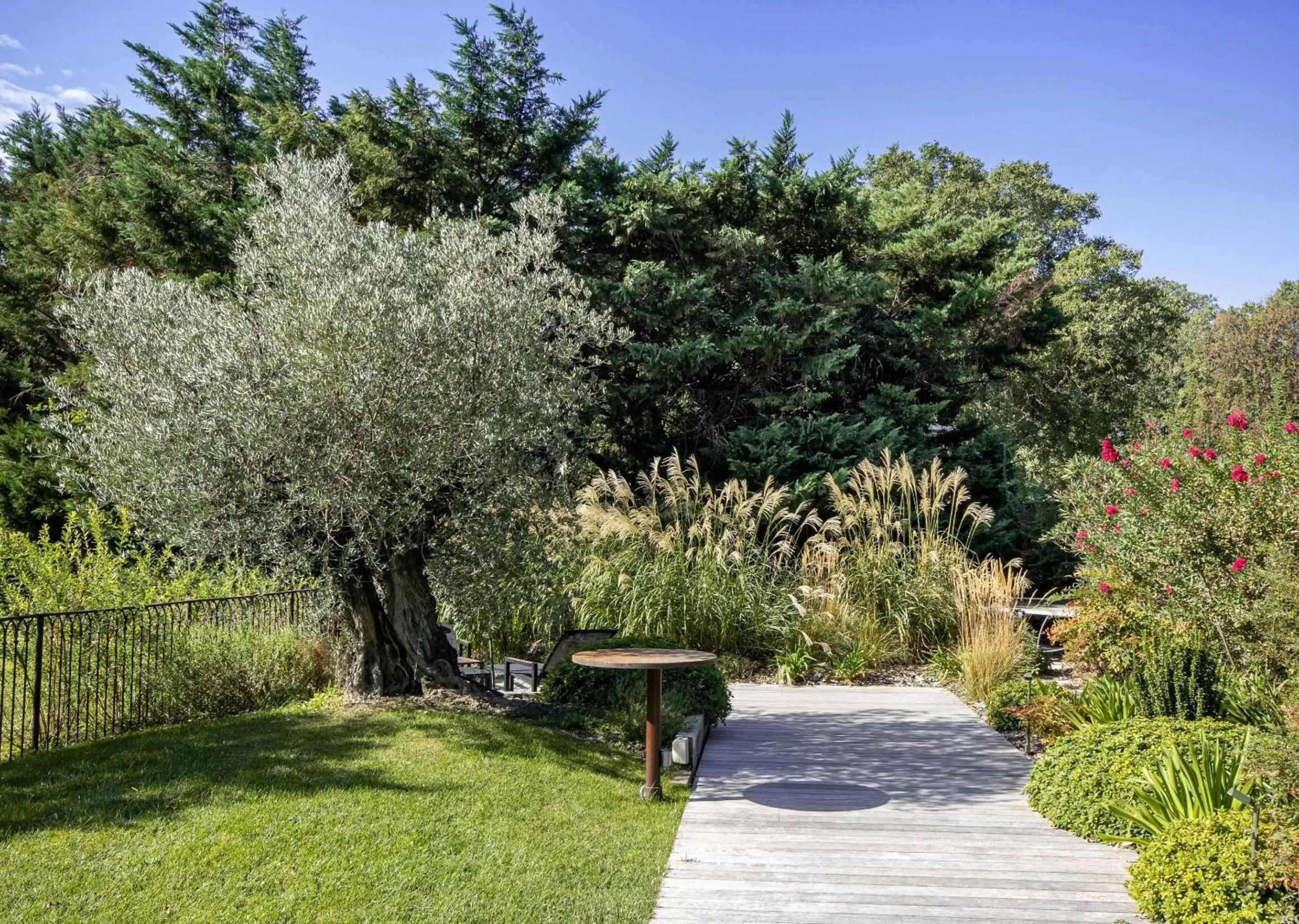 Property building in Best Western Plus Le Lavarin