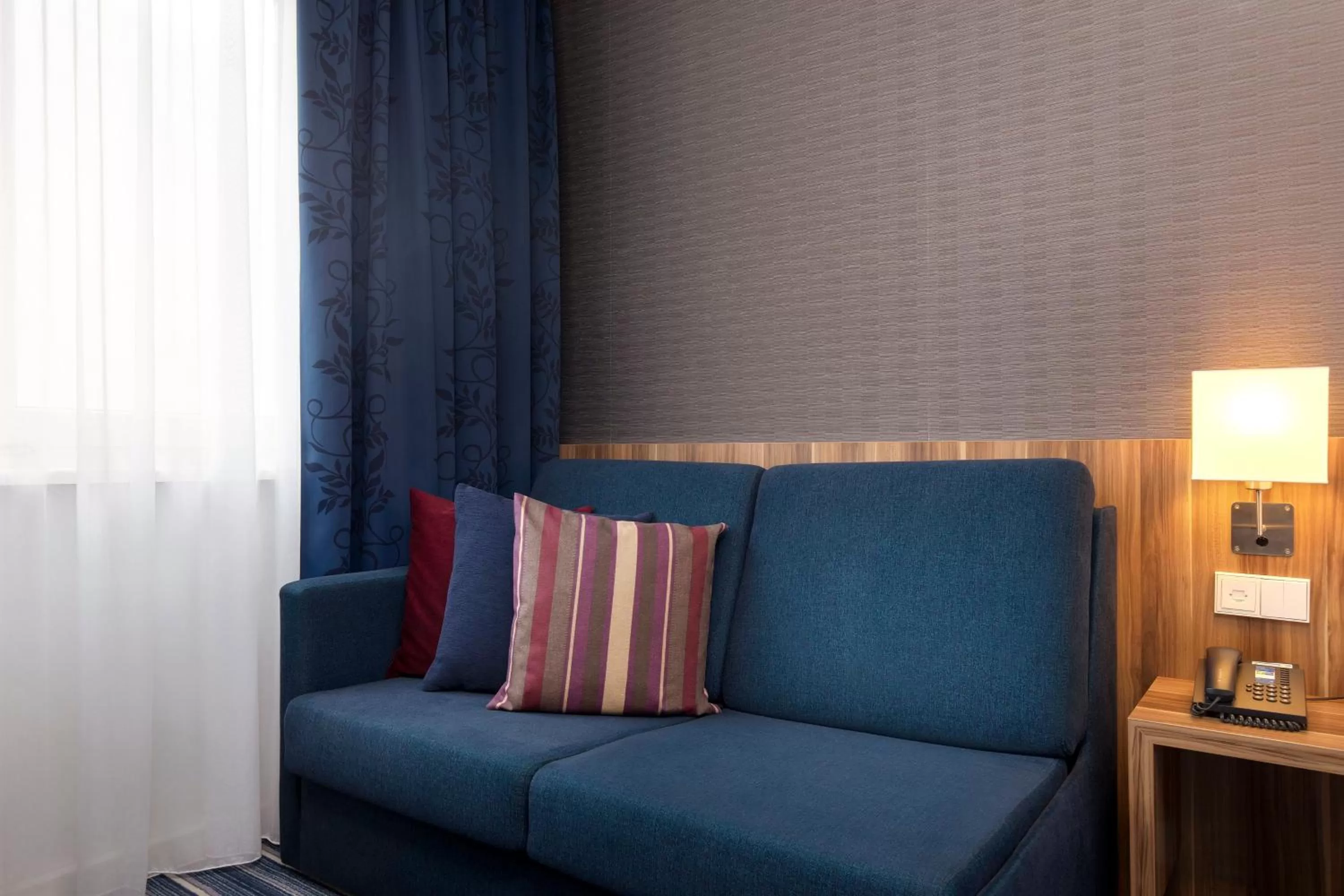 Photo of the whole room in Holiday Inn Express Bremen Airport by IHG