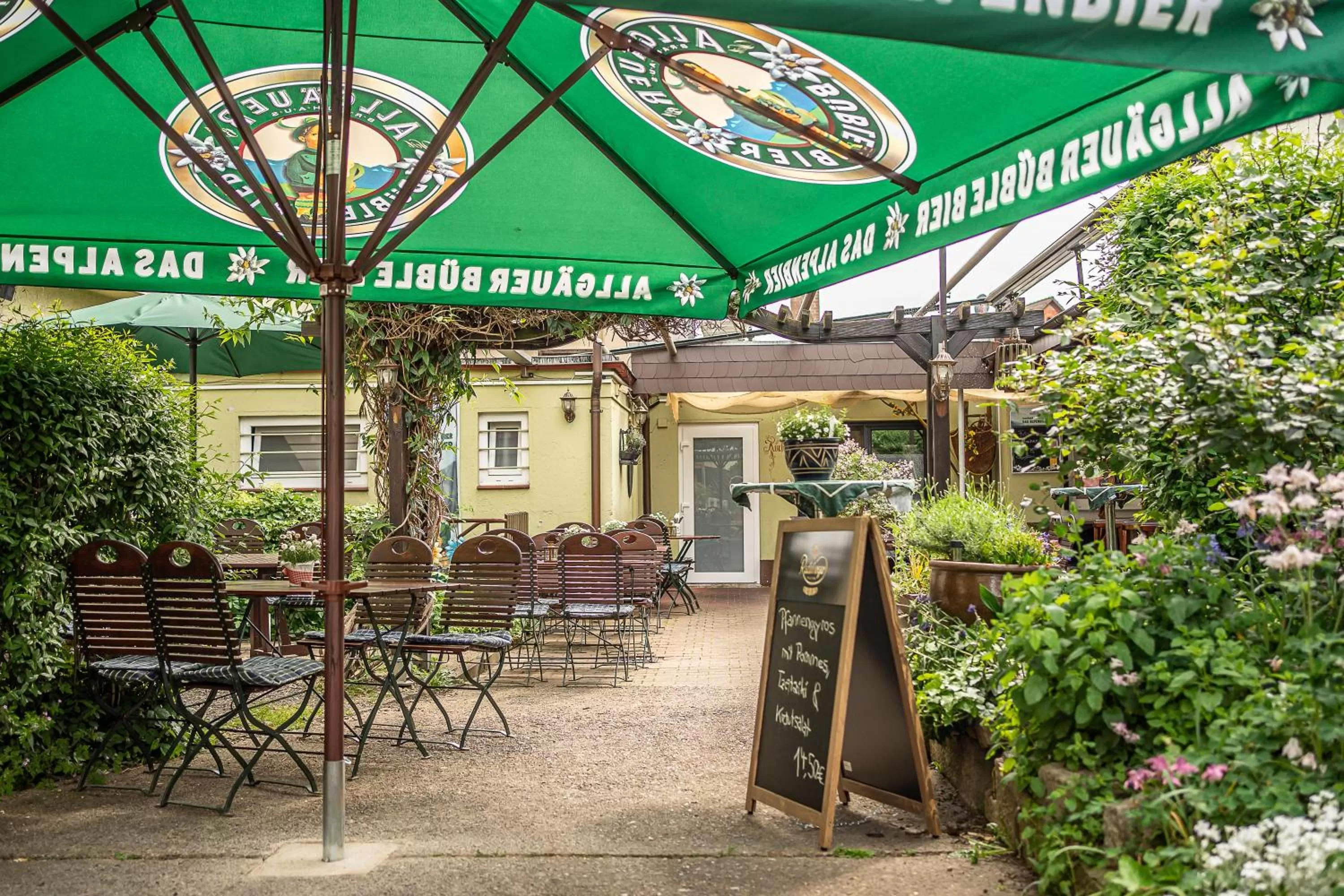 Patio in Zwehrener Hof