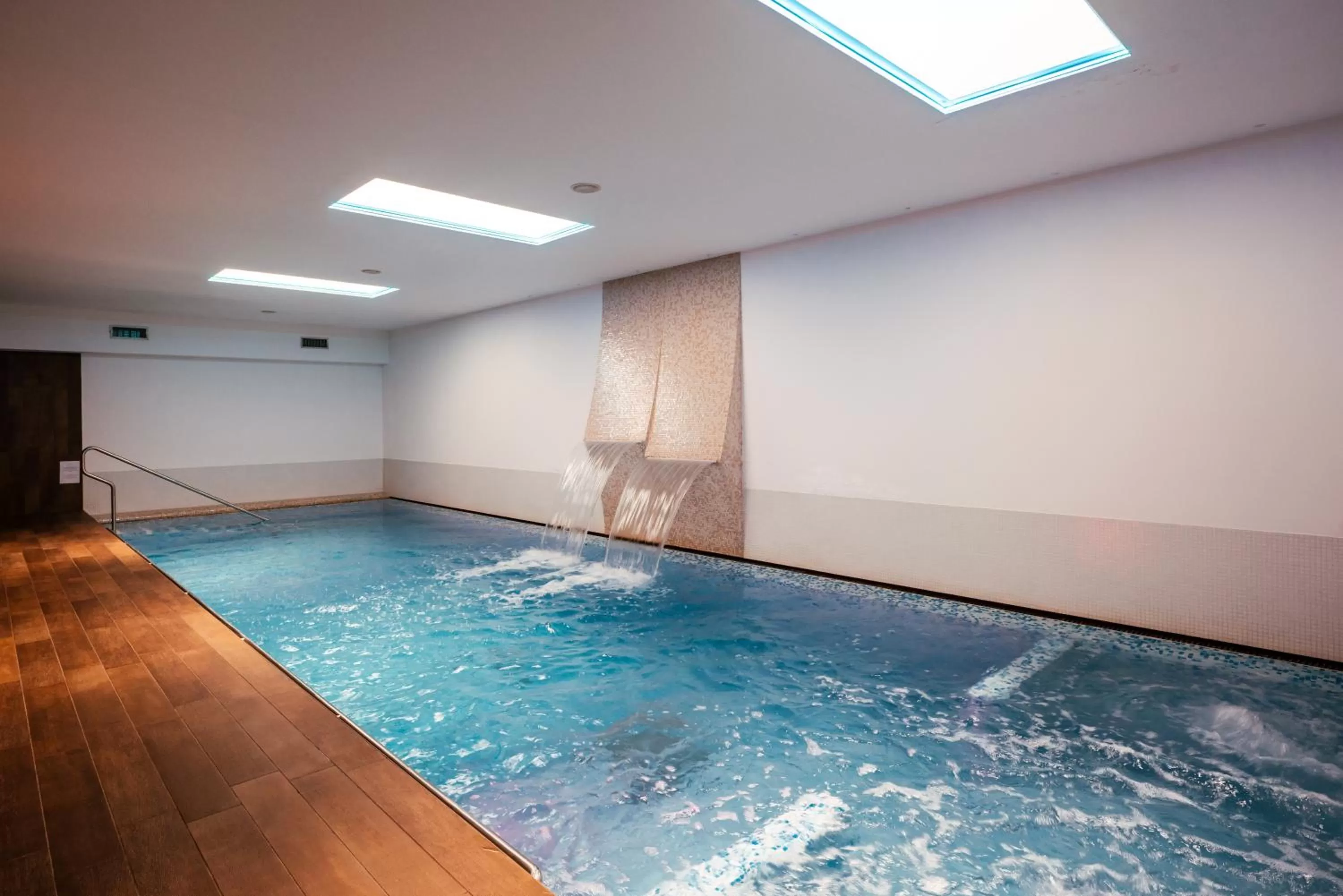 Swimming pool in Villa Luisa Resort & Luxury Apartments