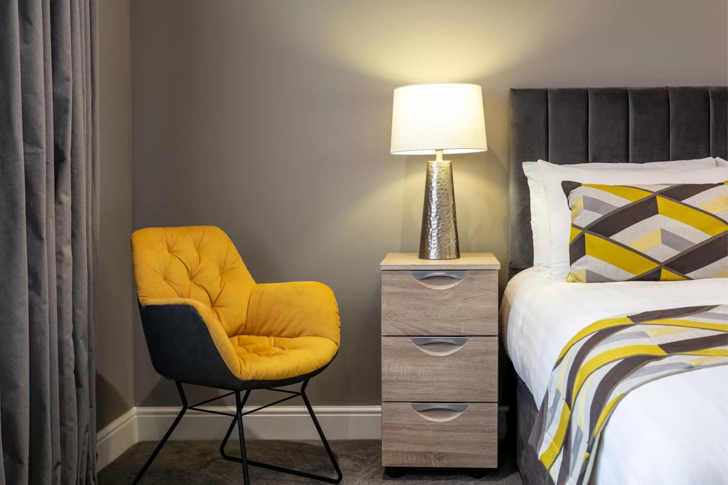 Bedroom, Bed in Roydon Marina Village Hotel