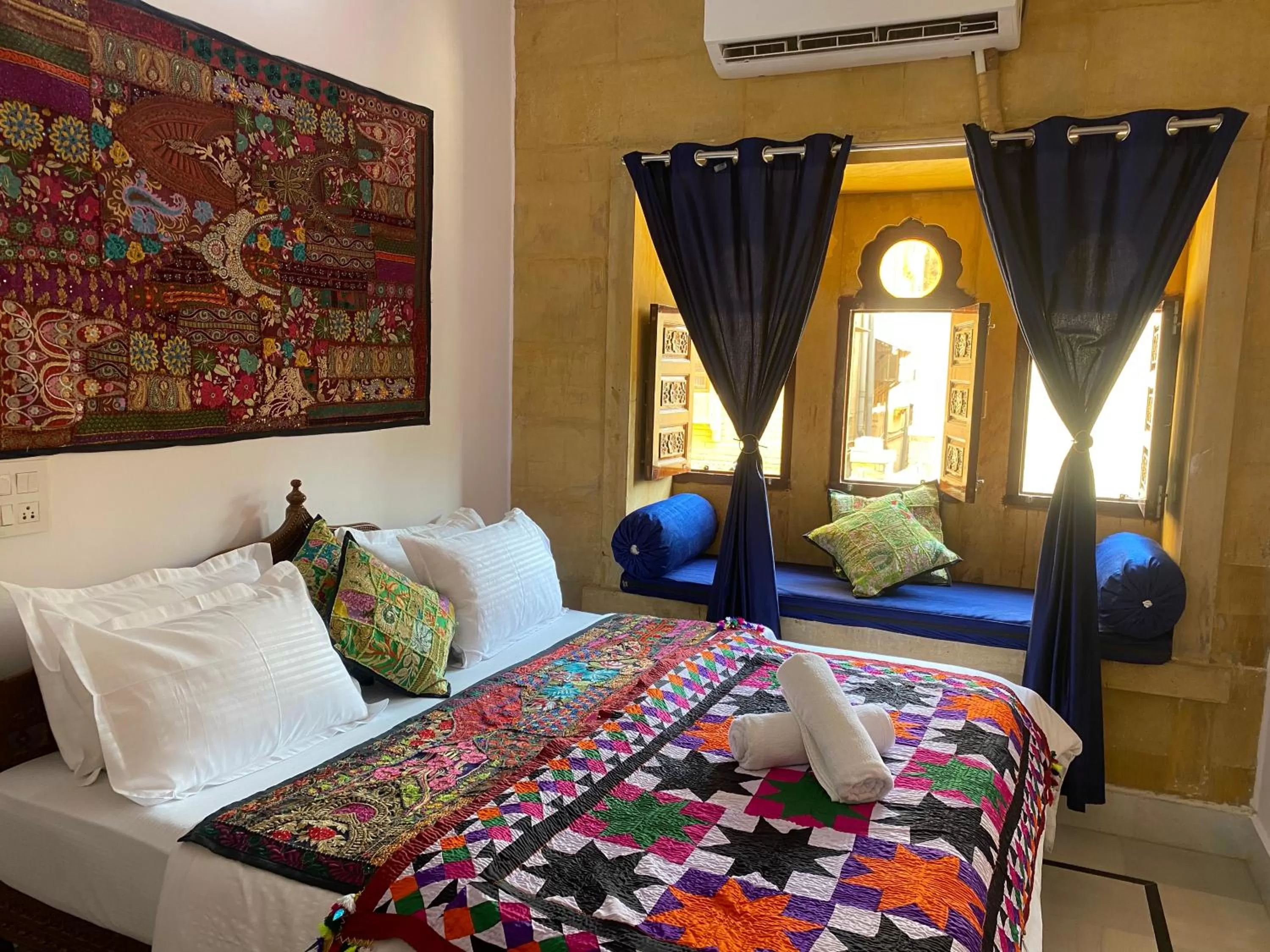 Bed in Hotel Murad Haveli