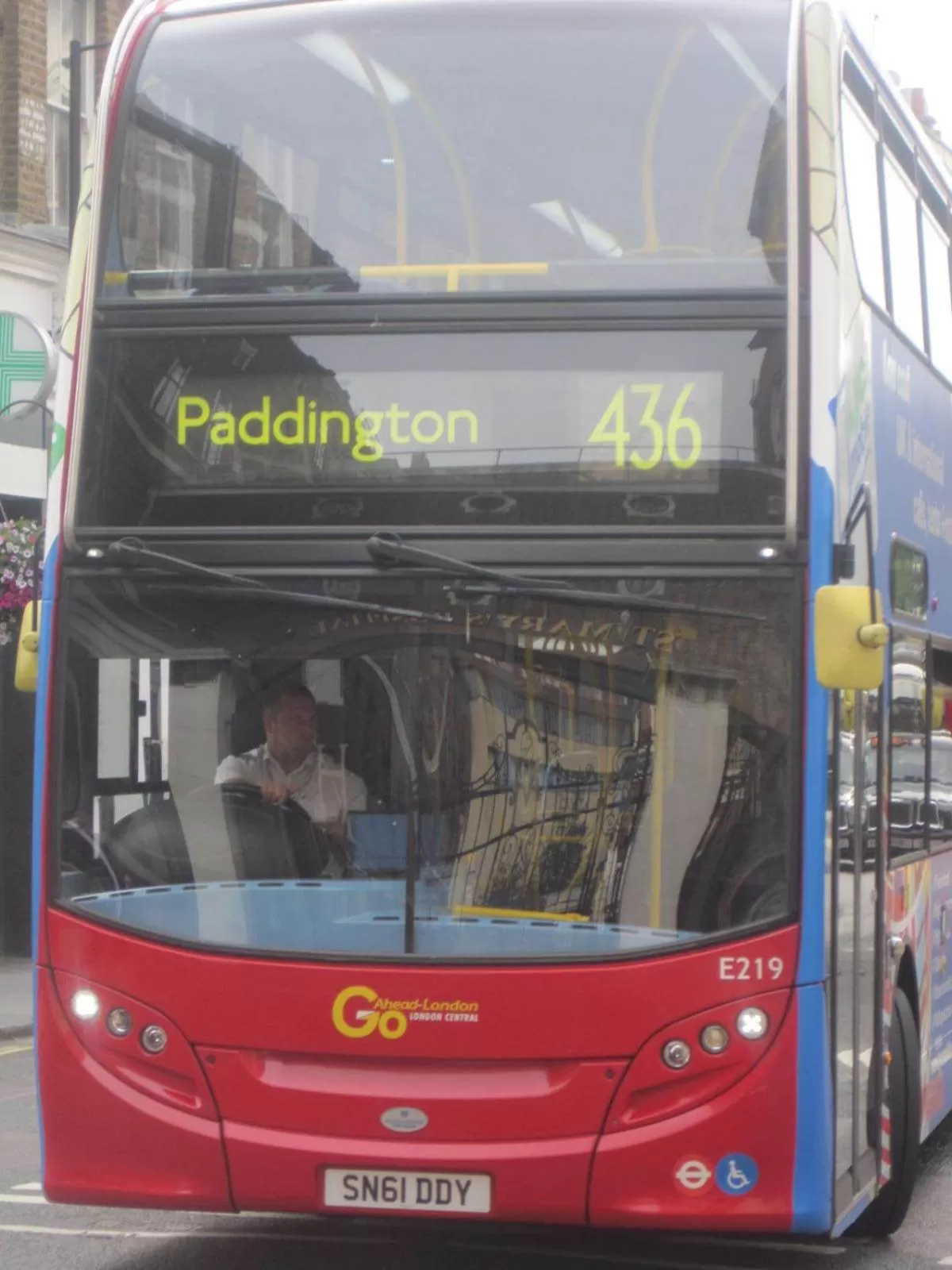 Area and facilities in Aaraya London