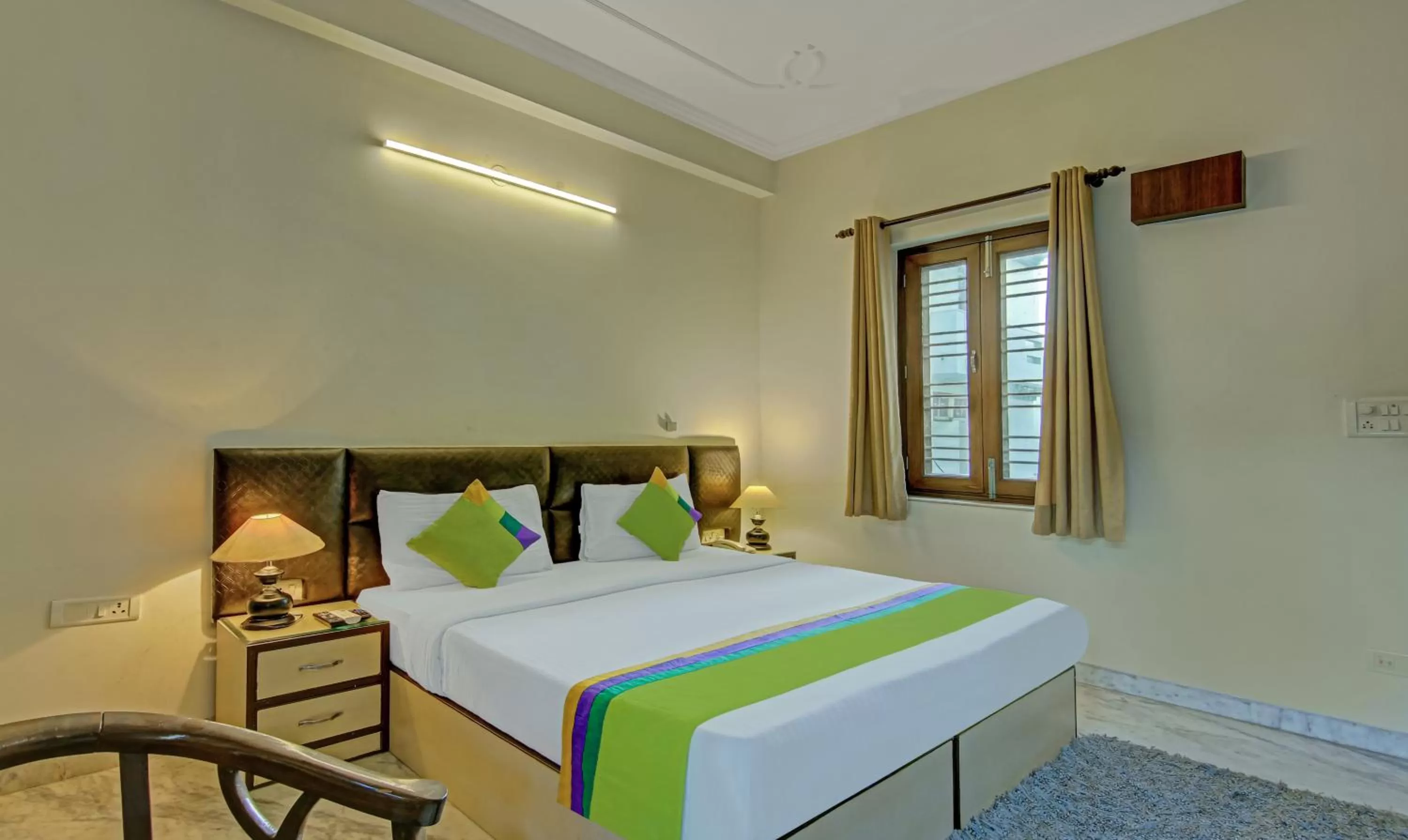 Bedroom, Bed in Itsy Hotels Swastika Inn Sector 26