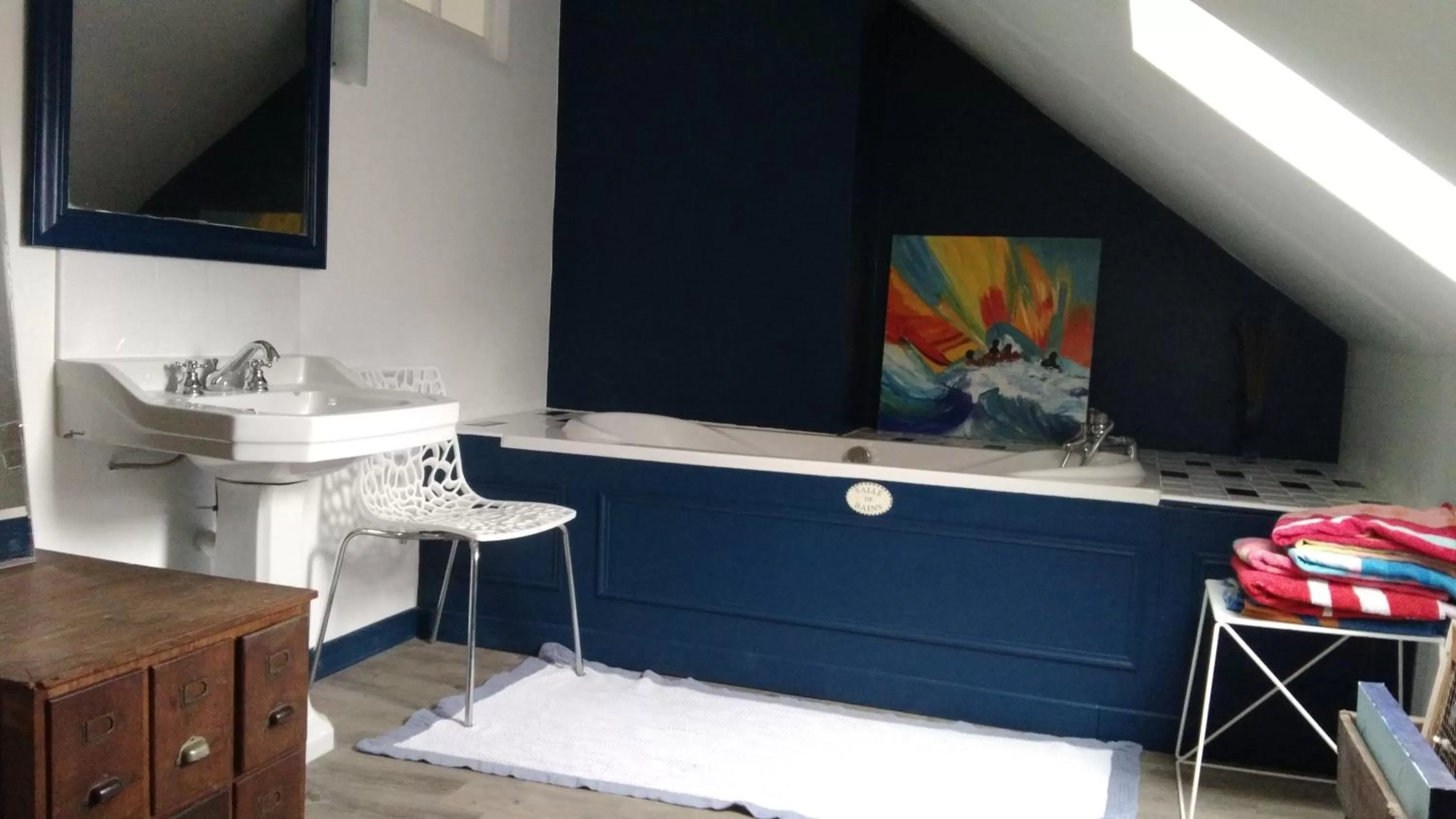 Bathroom in Jules Verne