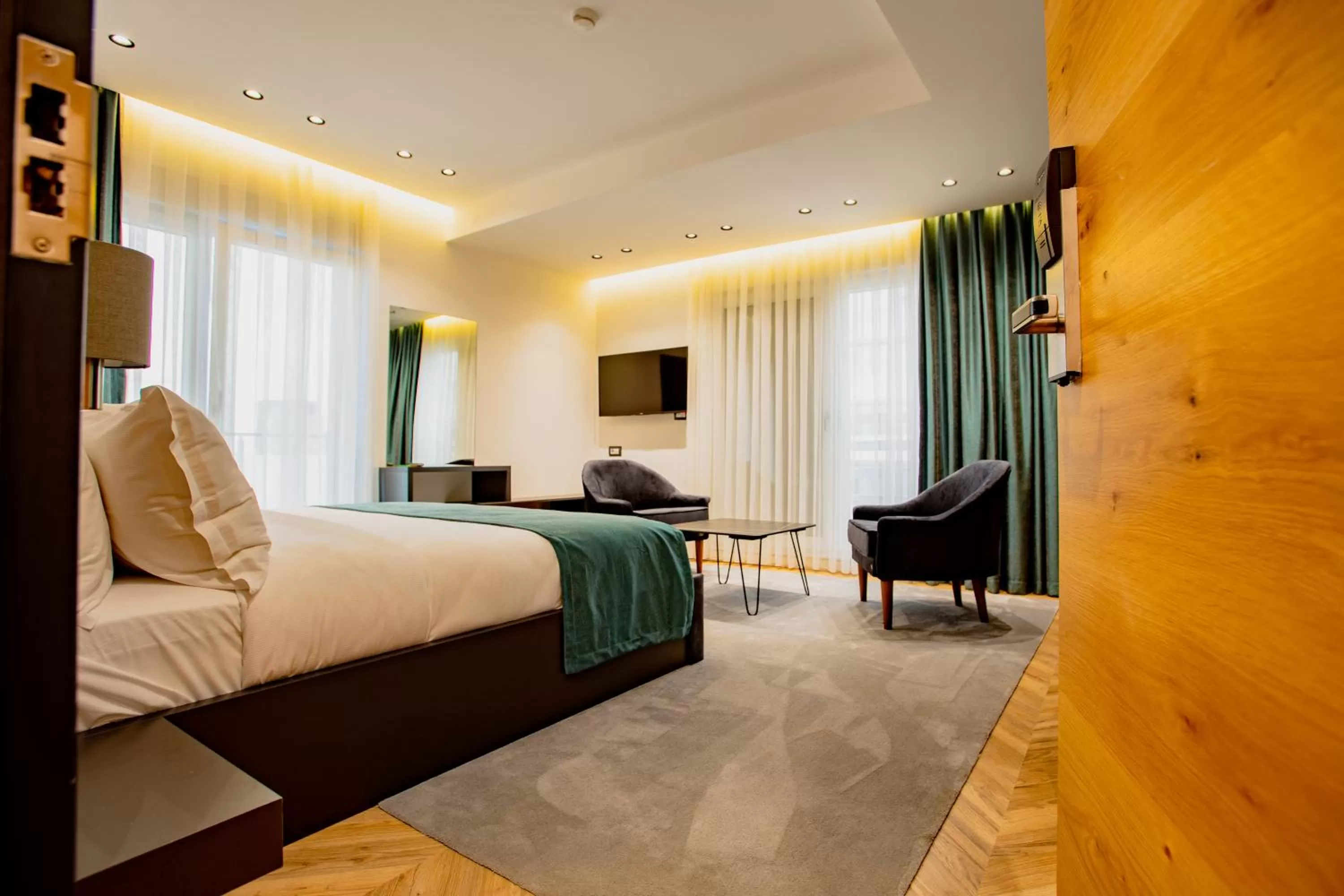 Photo of the whole room in Ador Hotel