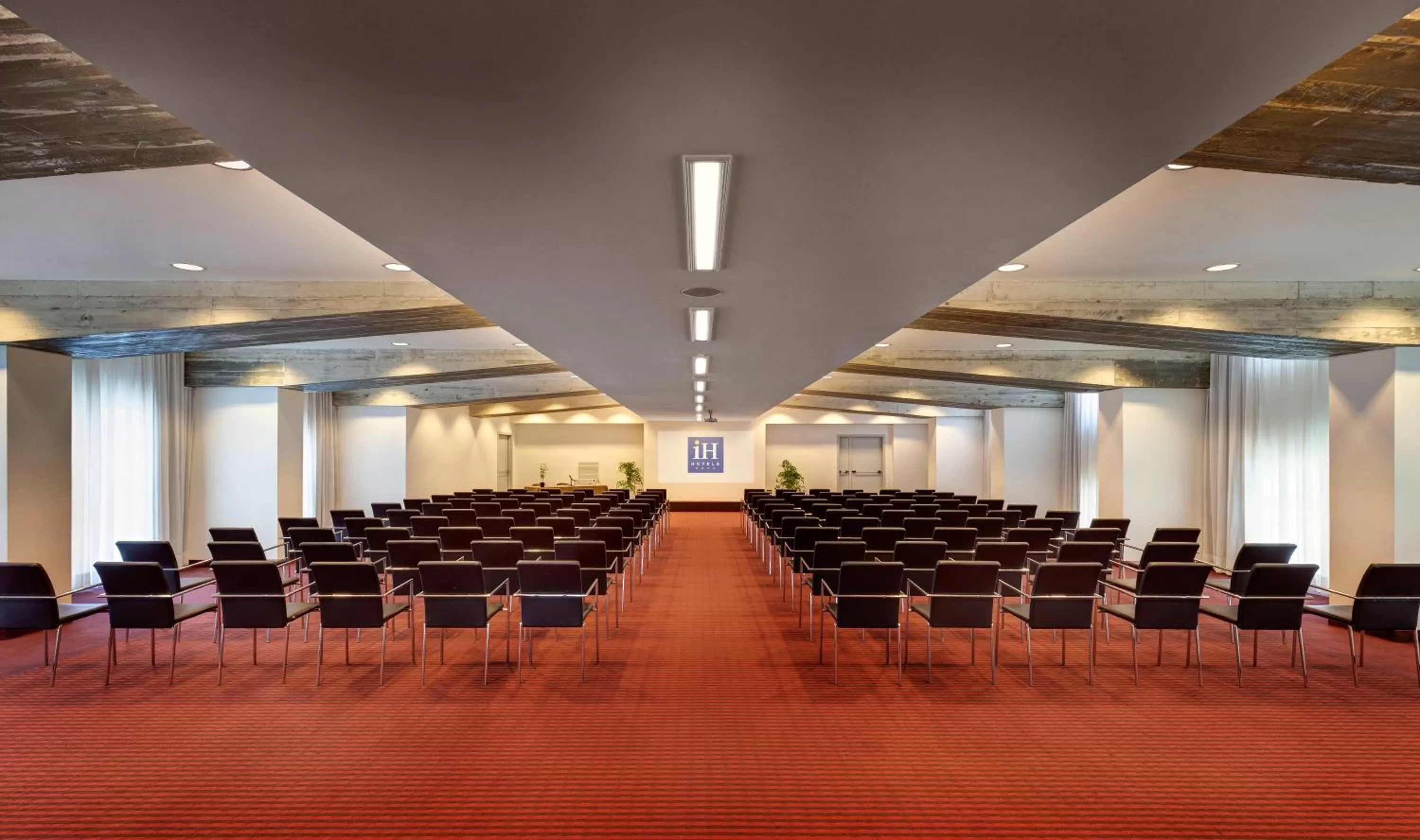 Area and facilities in iH Hotels Roma Z3