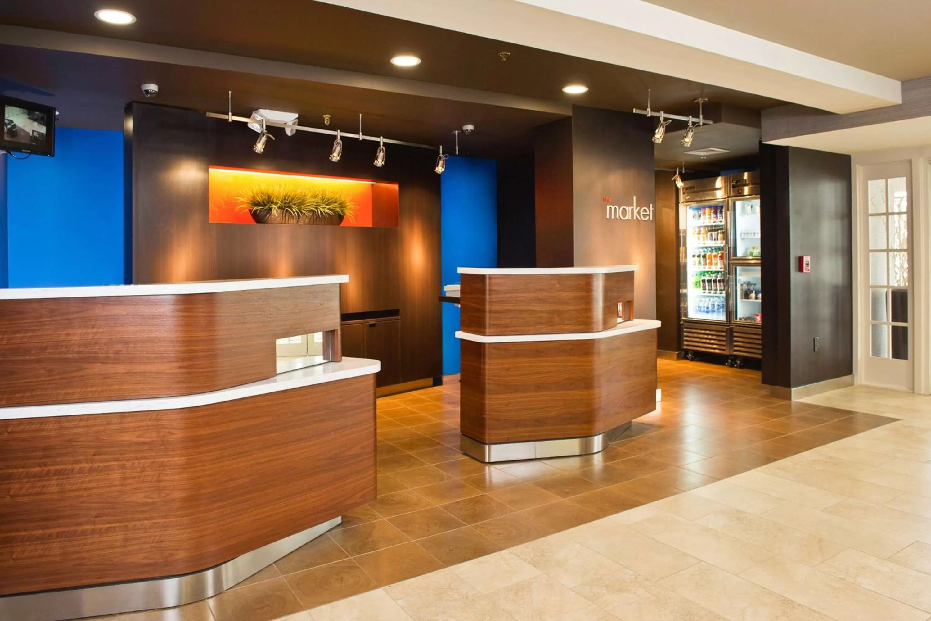 Lobby or reception in Sonesta Select Tinton Falls Eatontown