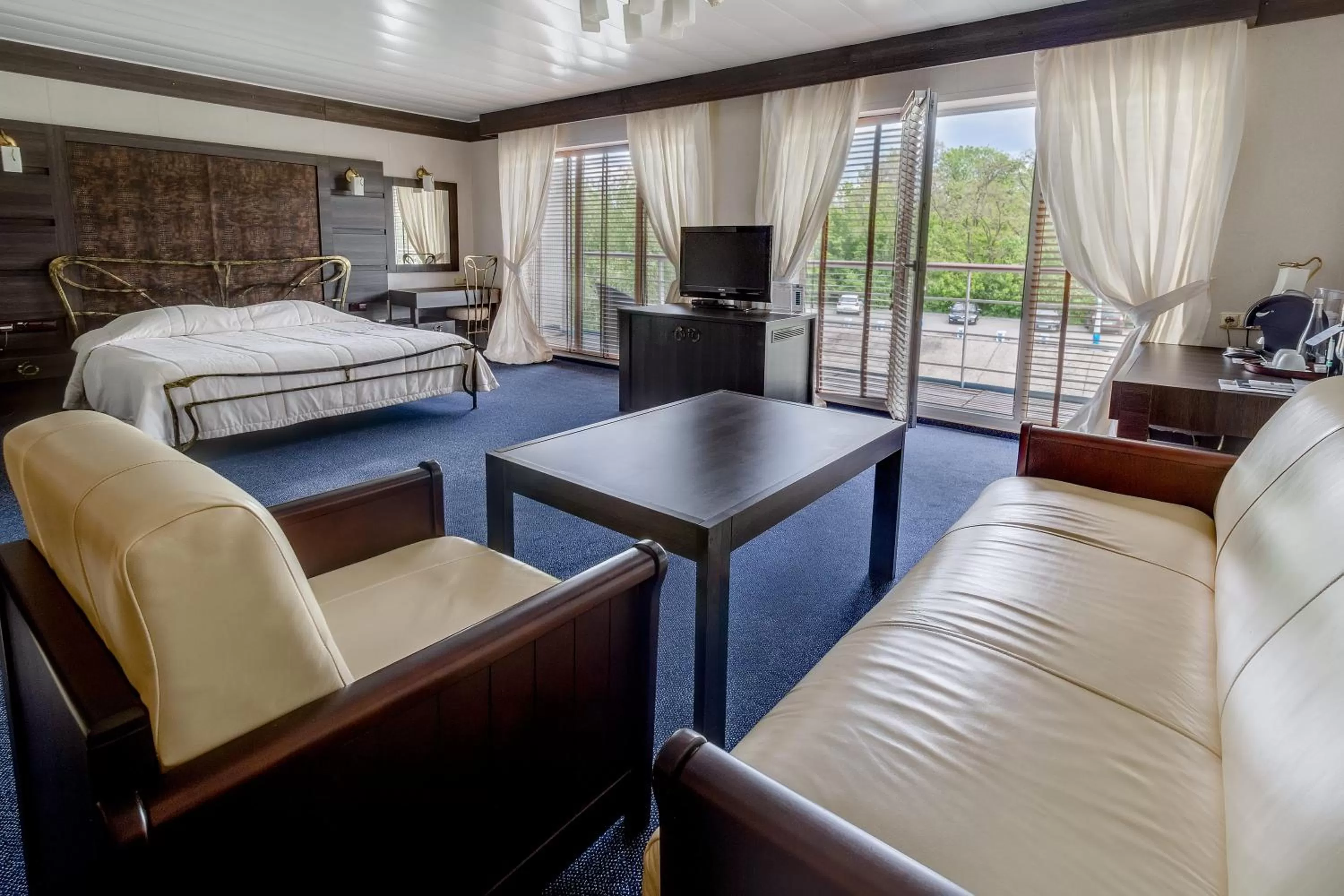 Living room, Seating Area in Bakkara Hotel