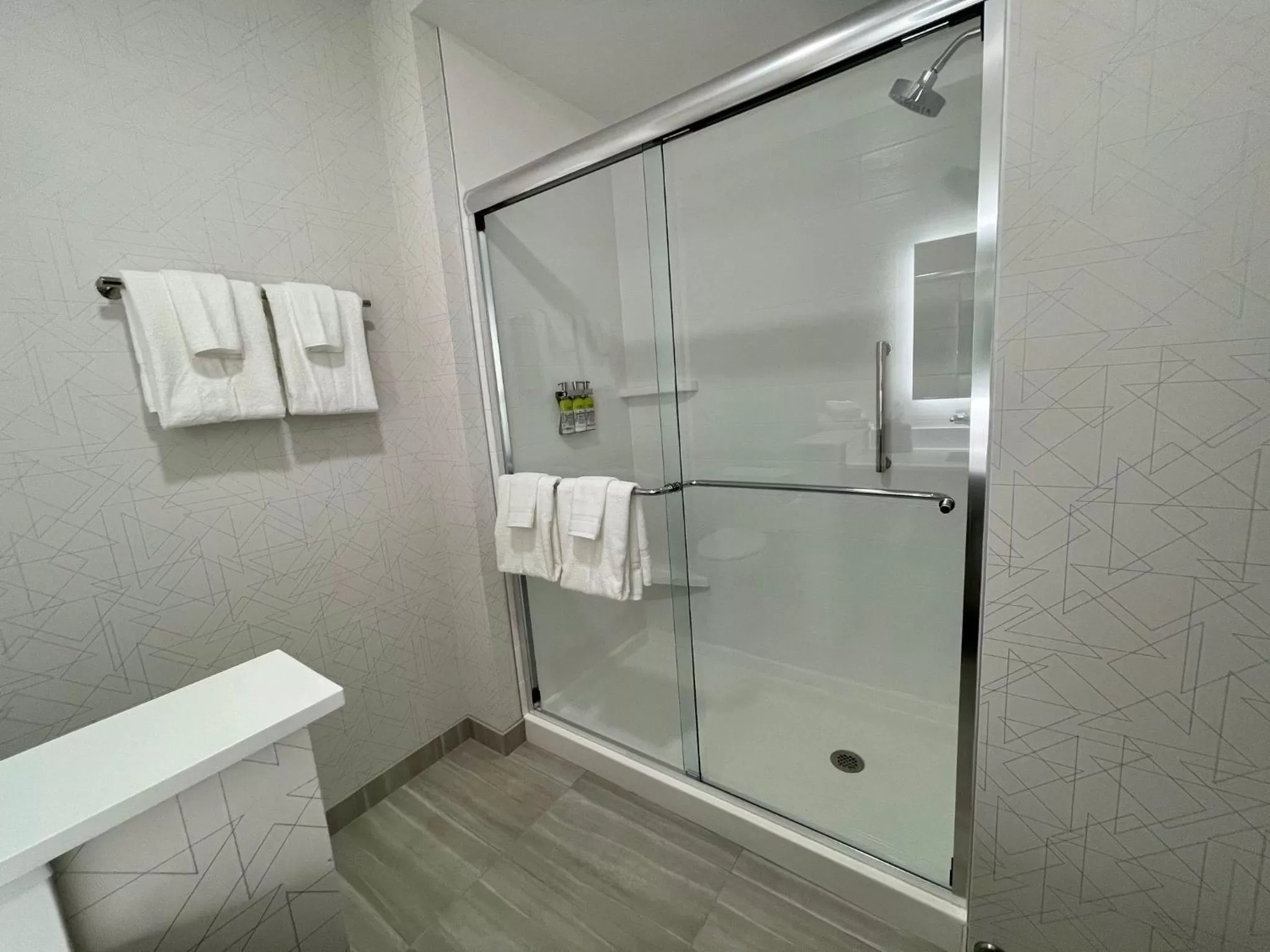 Holiday Inn Express & Suites - Ft. Smith - Airport by IHG