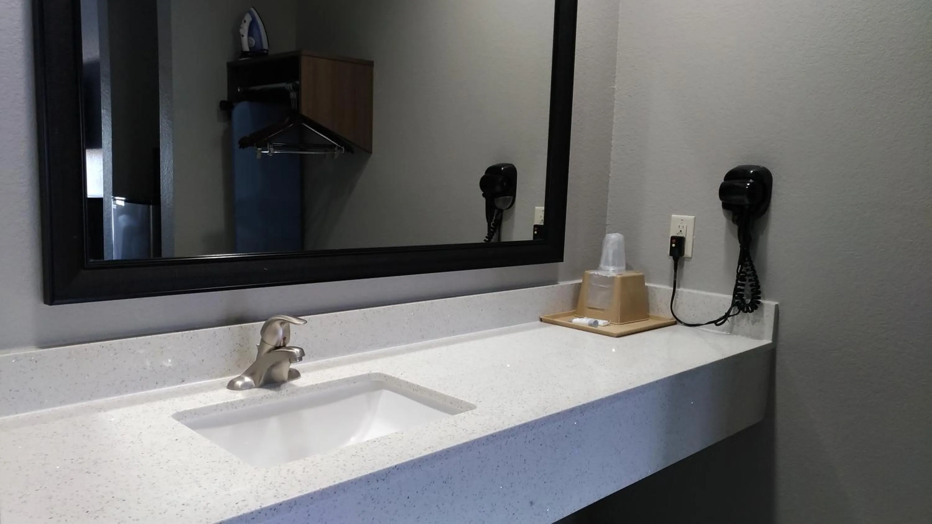 Haven Inn & Suites Downtown Houston.