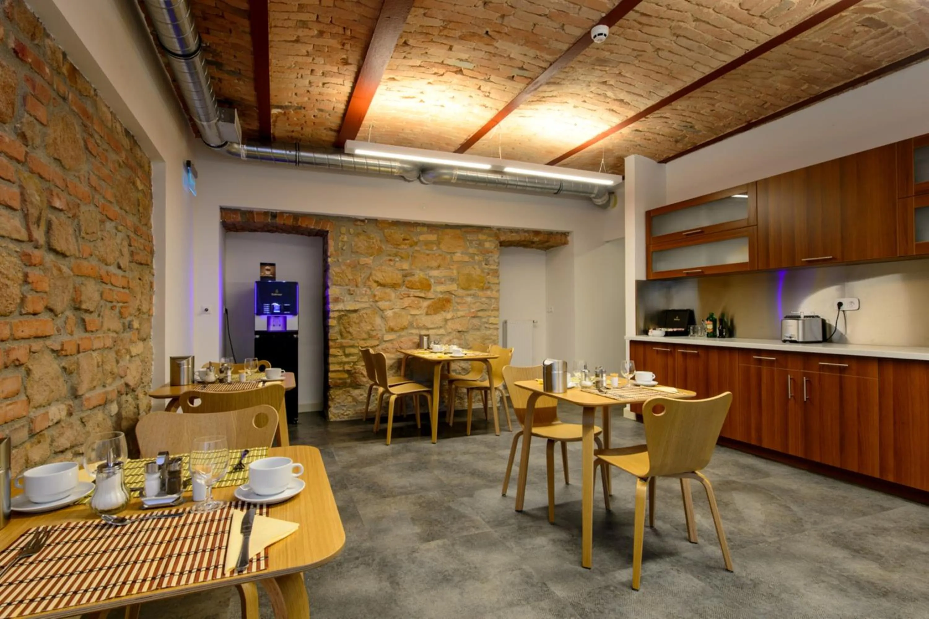 Restaurant/places to eat in Klebelsberg Kastély Budapest