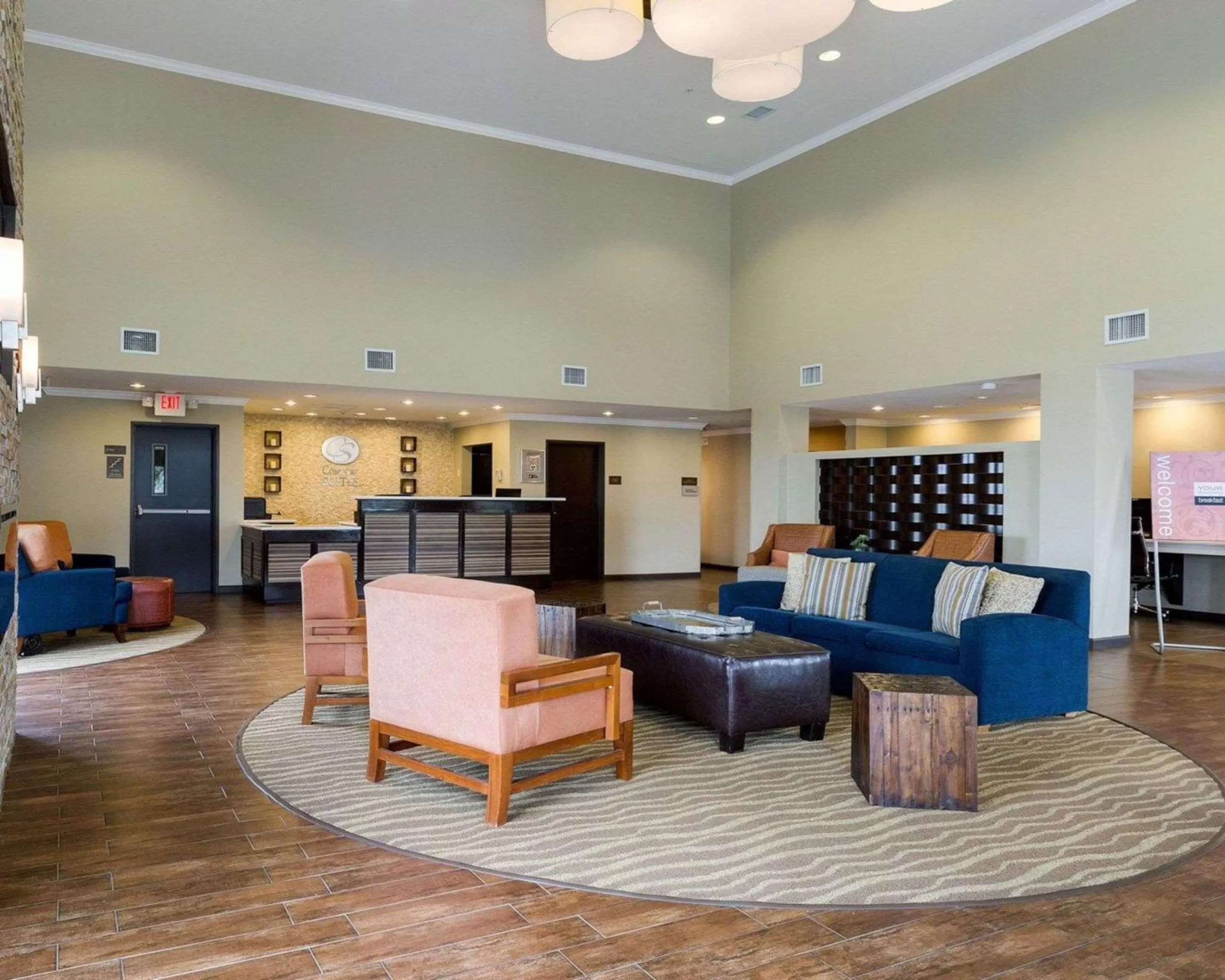 Lobby or reception in Comfort Suites near Westchase on Beltway 8
