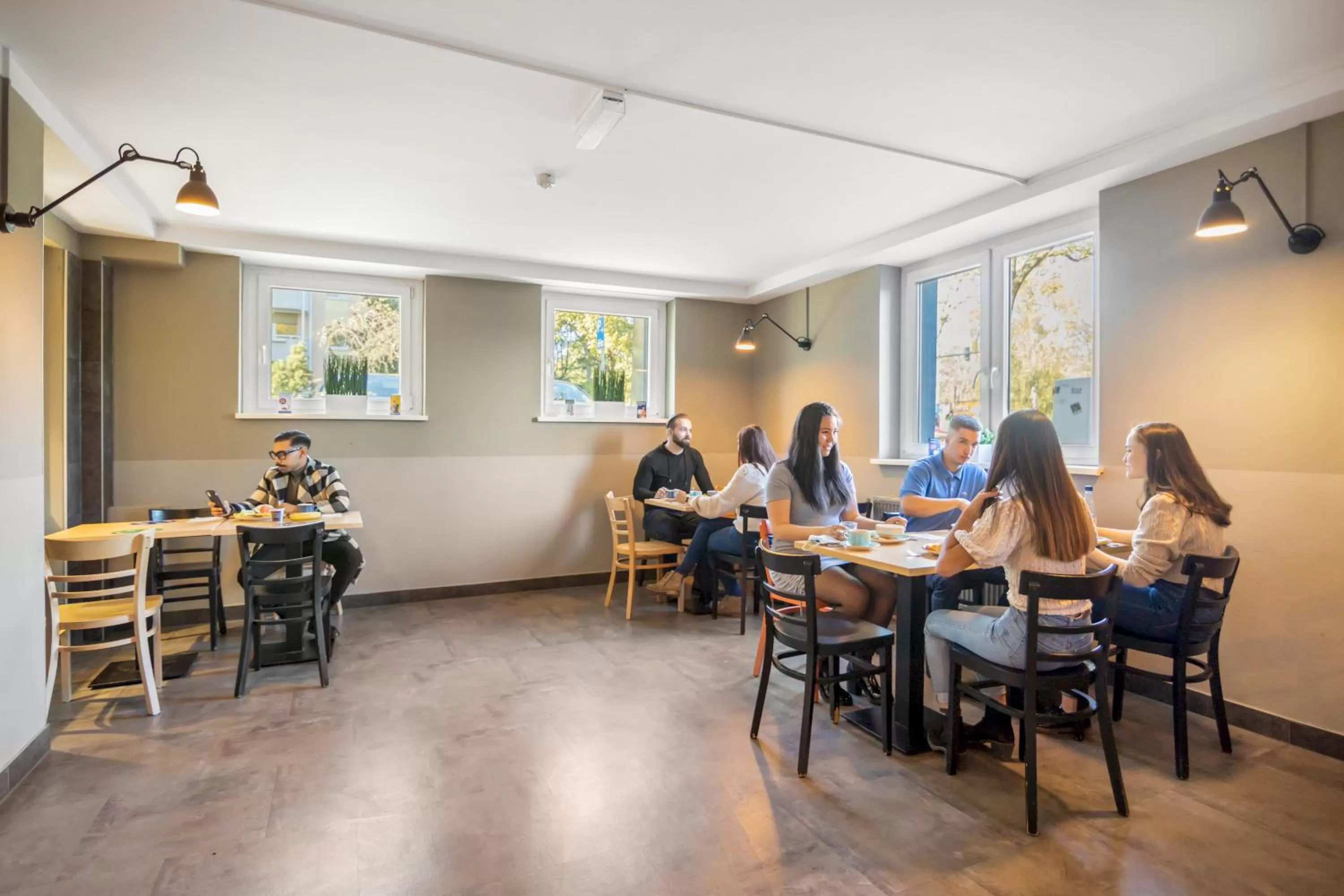 Restaurant/places to eat in a&o Dresden Hauptbahnhof