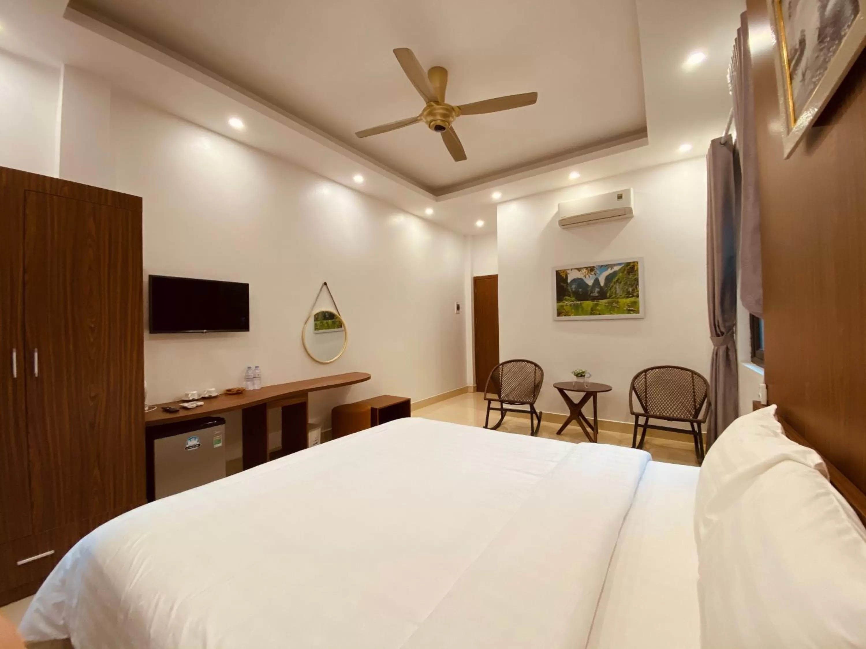 Communal lounge/ TV room, Bed in O Zoli Home