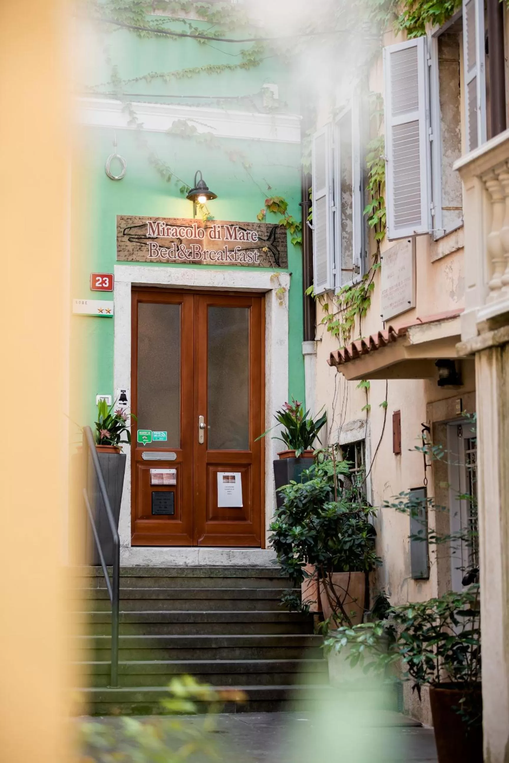 Facade/entrance in B&B Miracolo di Mare Retro