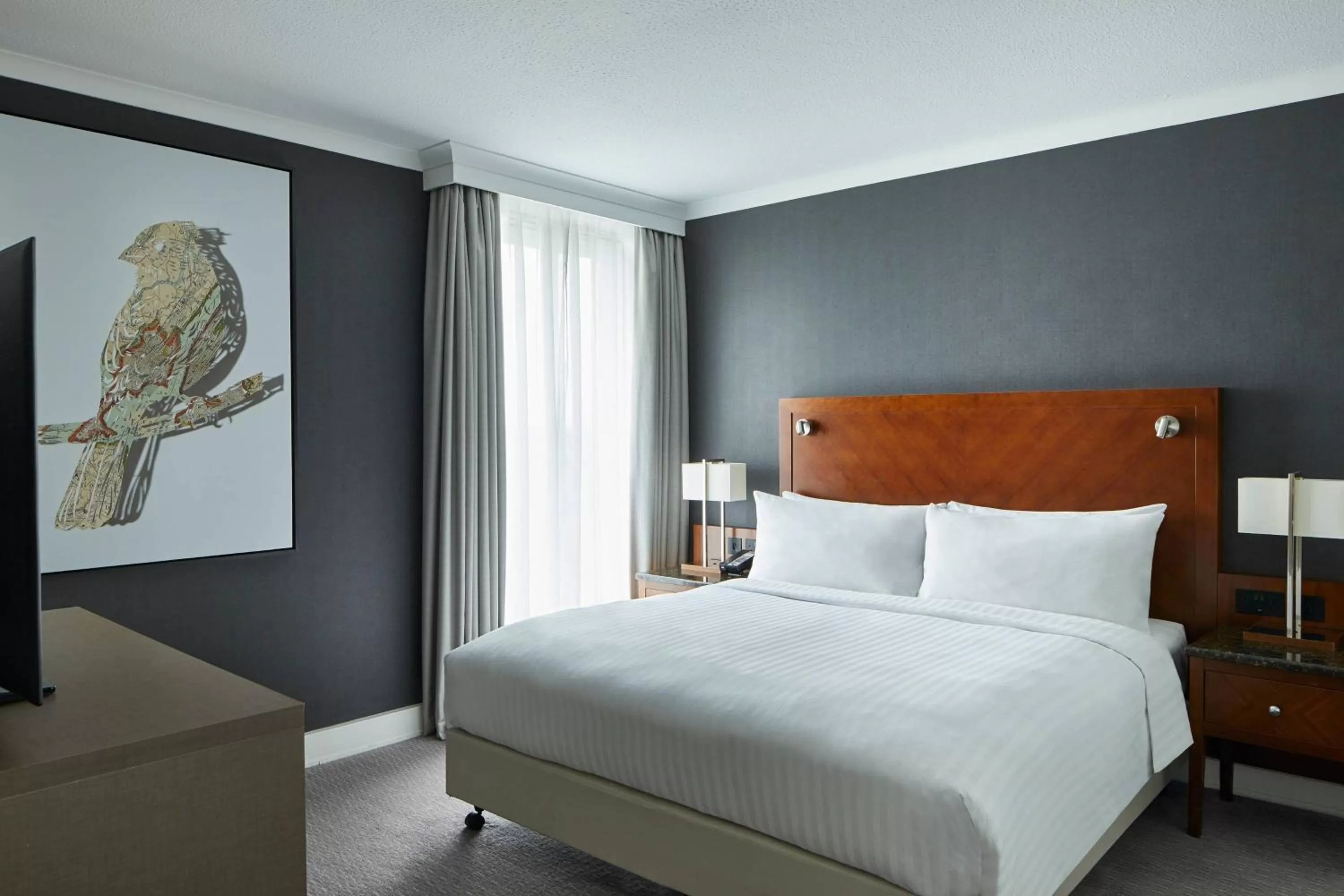 Bedroom, Bed in London Heathrow Marriott Hotel