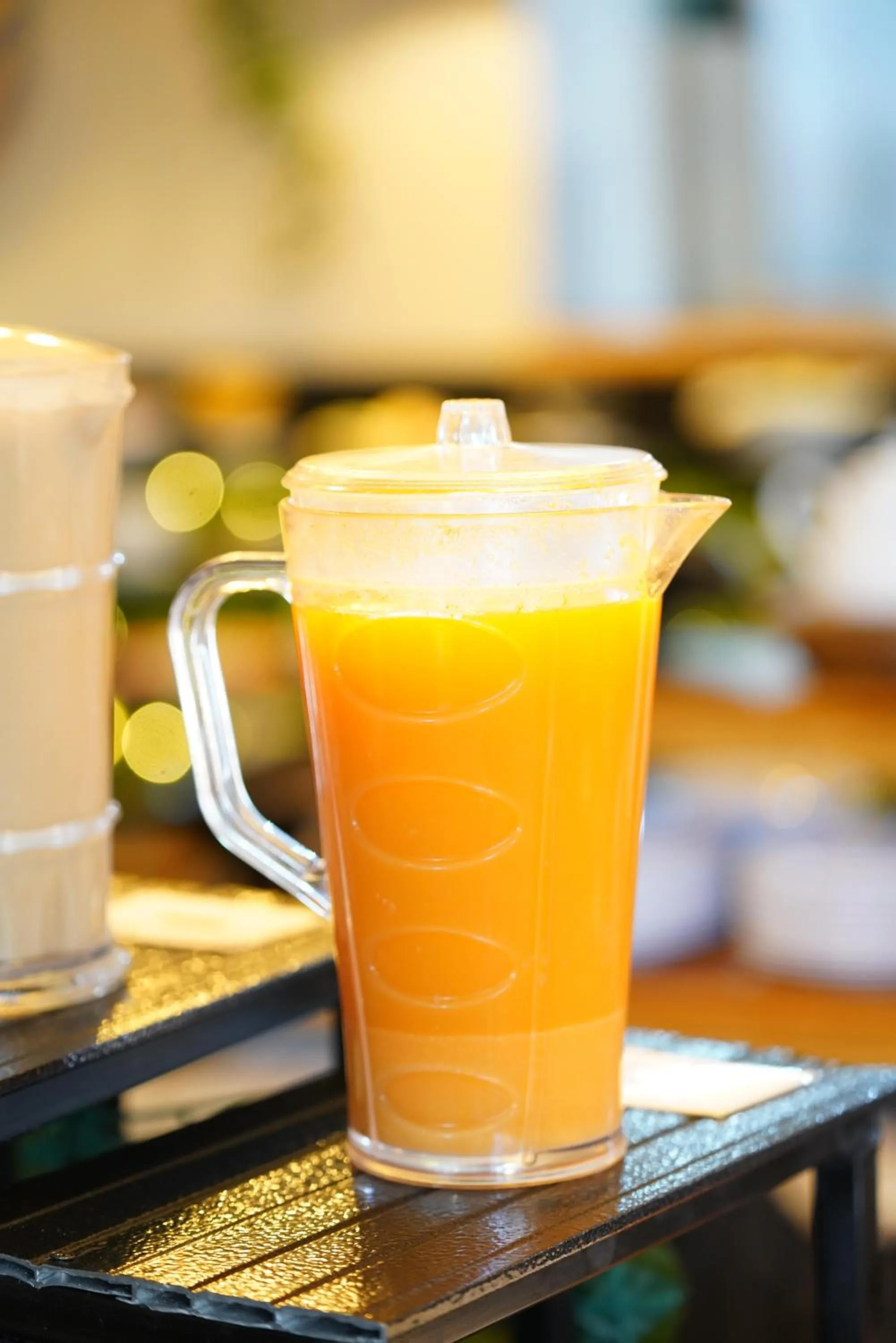 Restaurant/places to eat in Mado Hotel