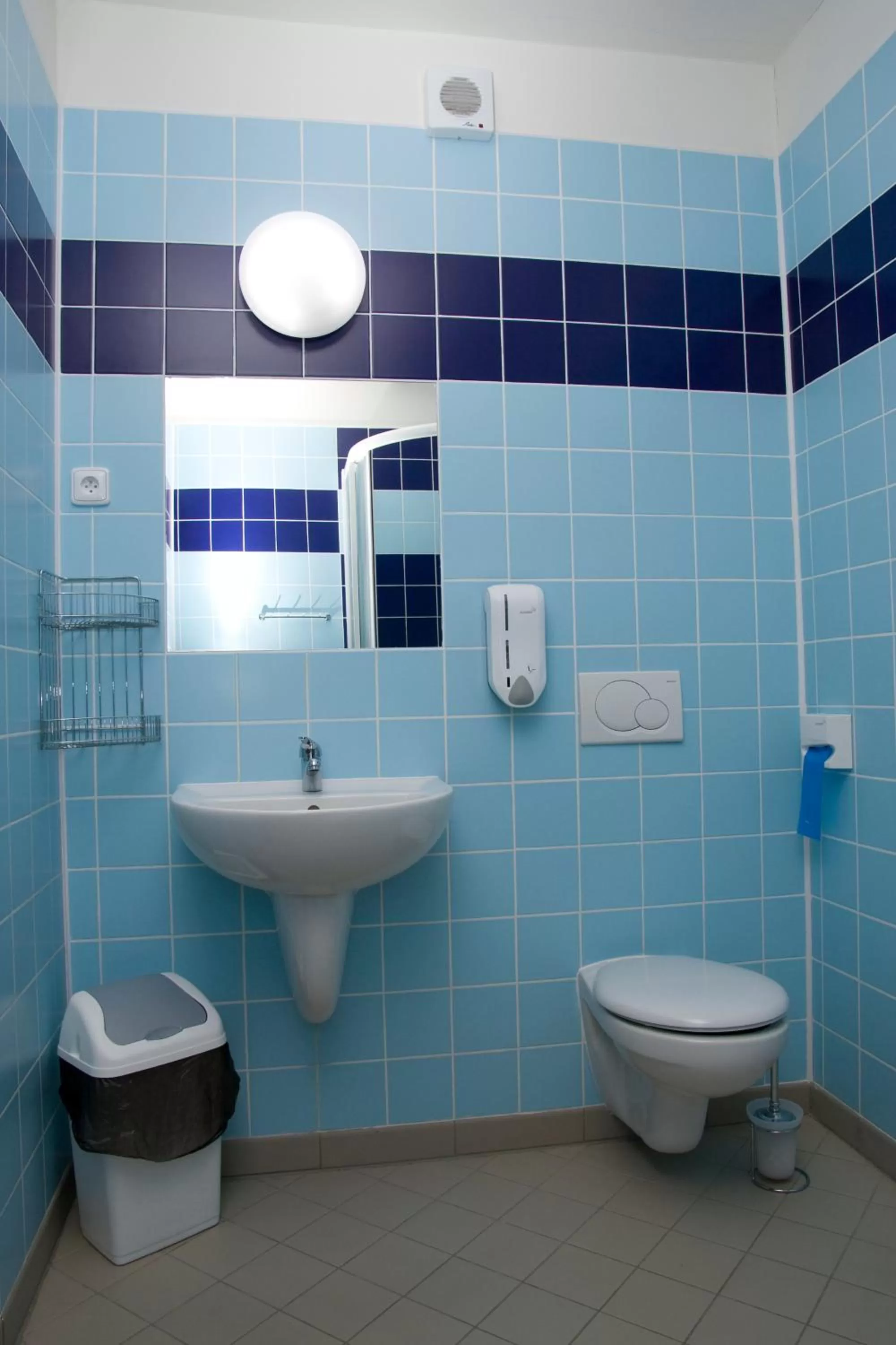 Bathroom in Hotel Emeran