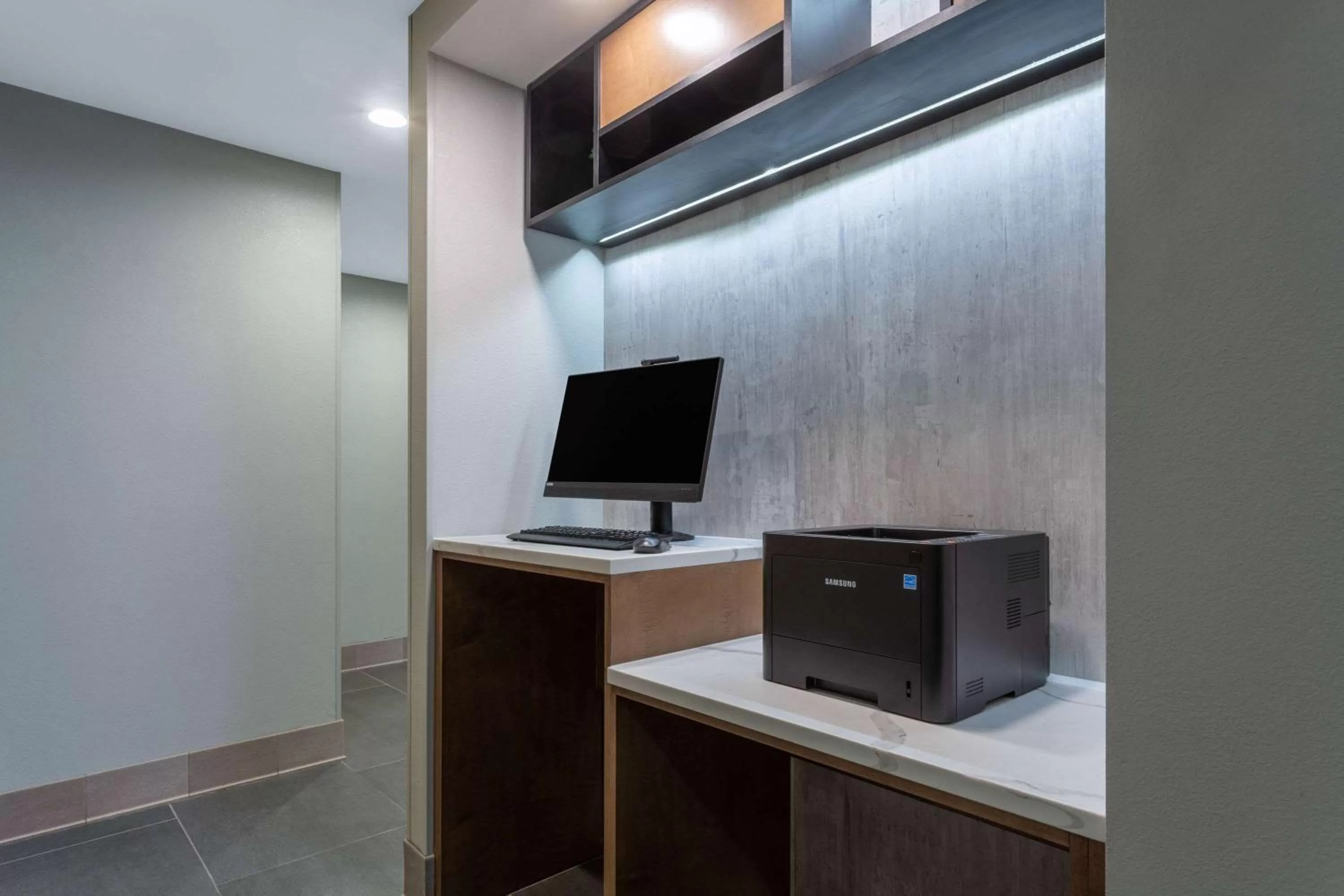 On site in La Quinta by Wyndham Ft. Myers - Sanibel Gateway