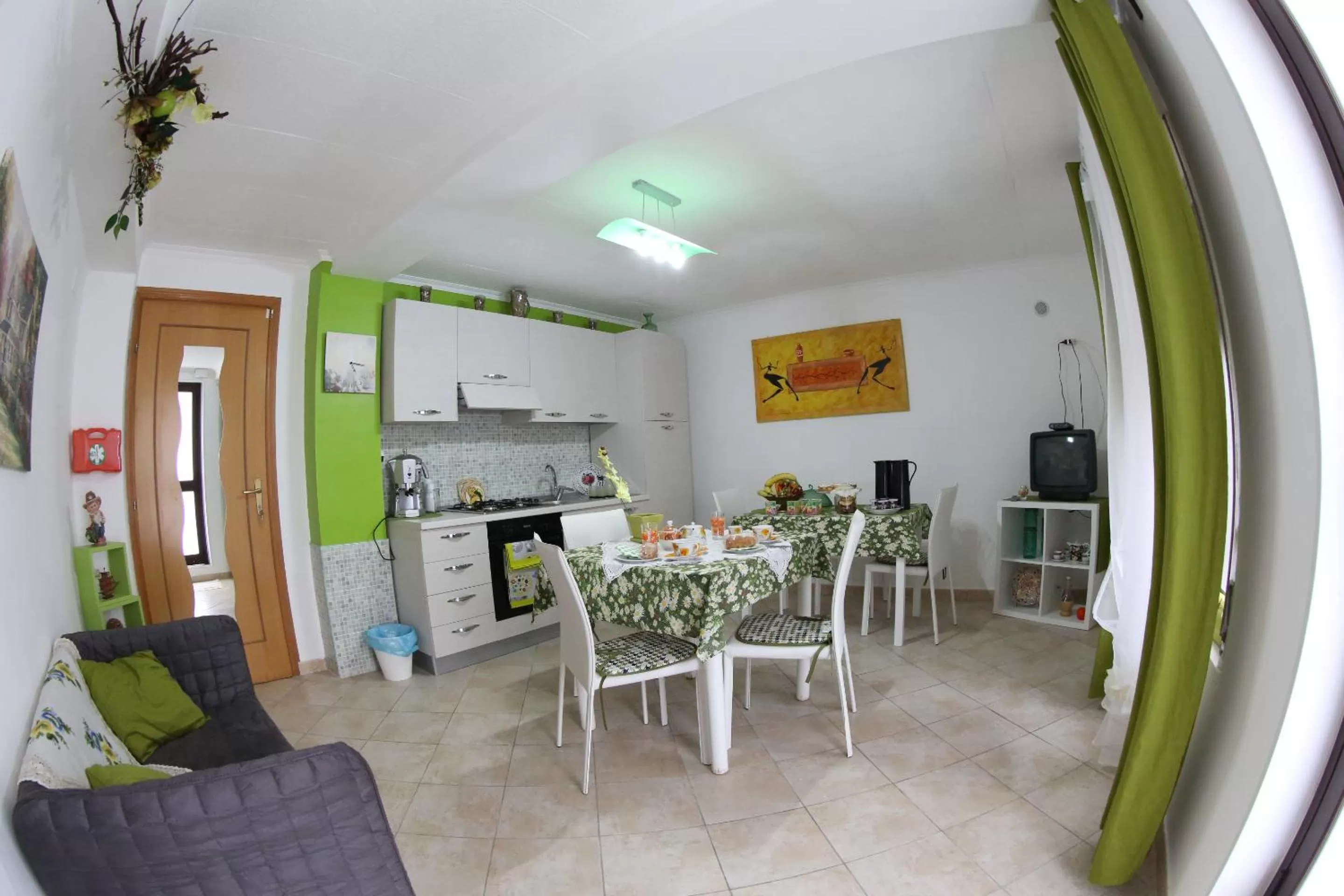 Communal kitchen in BeB Vanessa Le Fontanelle