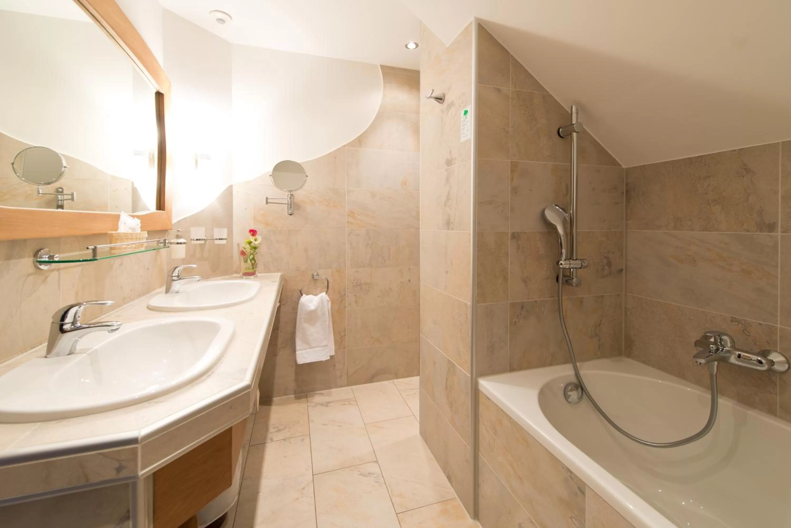 Bathroom in Silberkönig Schwarzwald Hotel & Restaurant Ringhotel