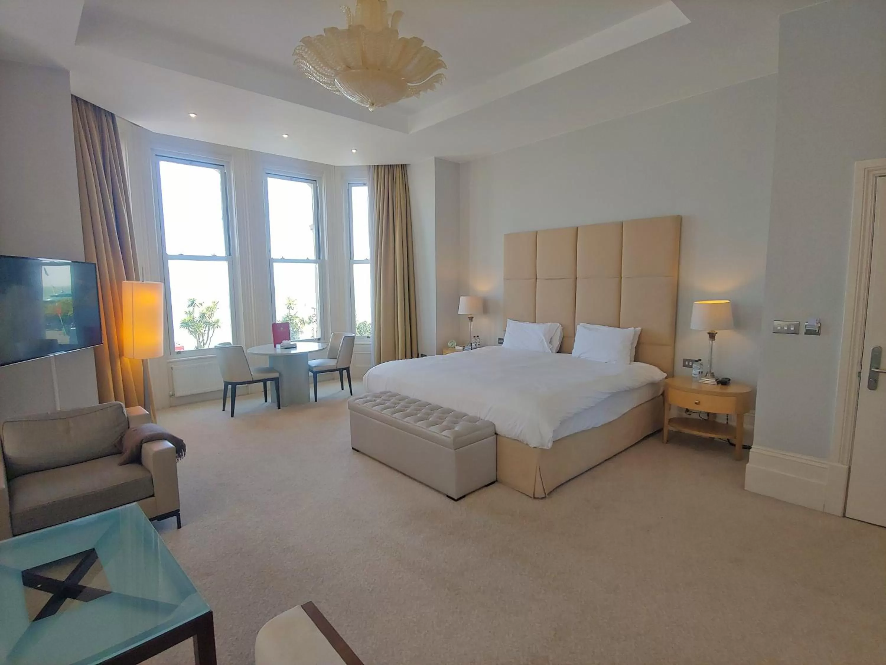 Bed in The Chatsworth Hotel