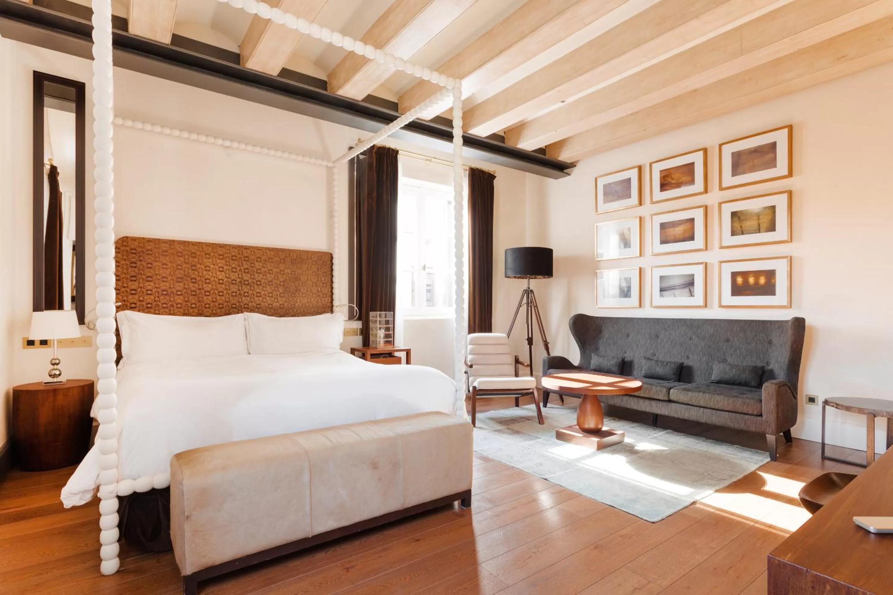 King Suite in DO Plaça Reial Hotel Gothic Quarter, Sonder by Marriott Bonvoy