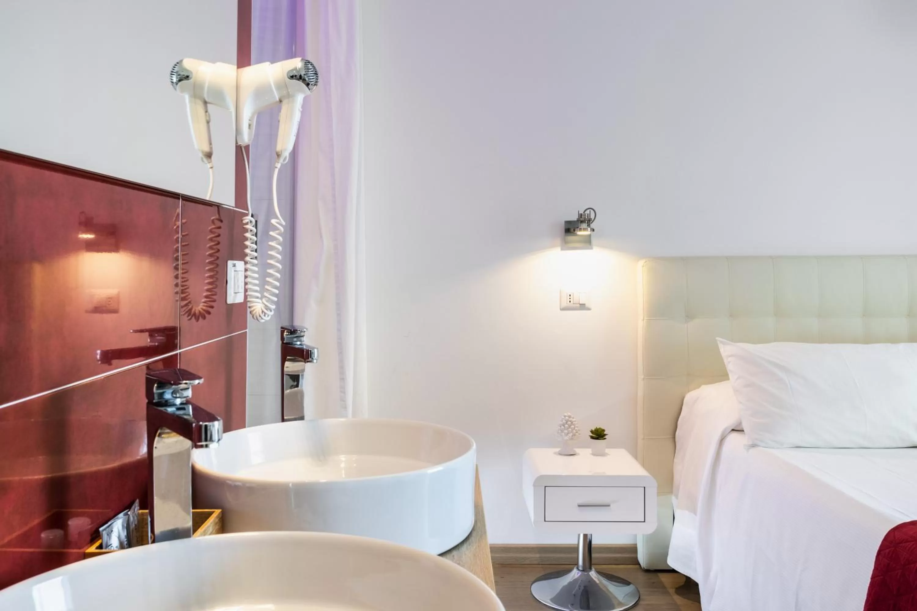 Bathroom, Bed in Pantanello Rooms Avola
