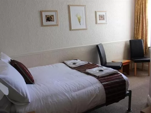 Bedroom, Bed in Seagull Hotel