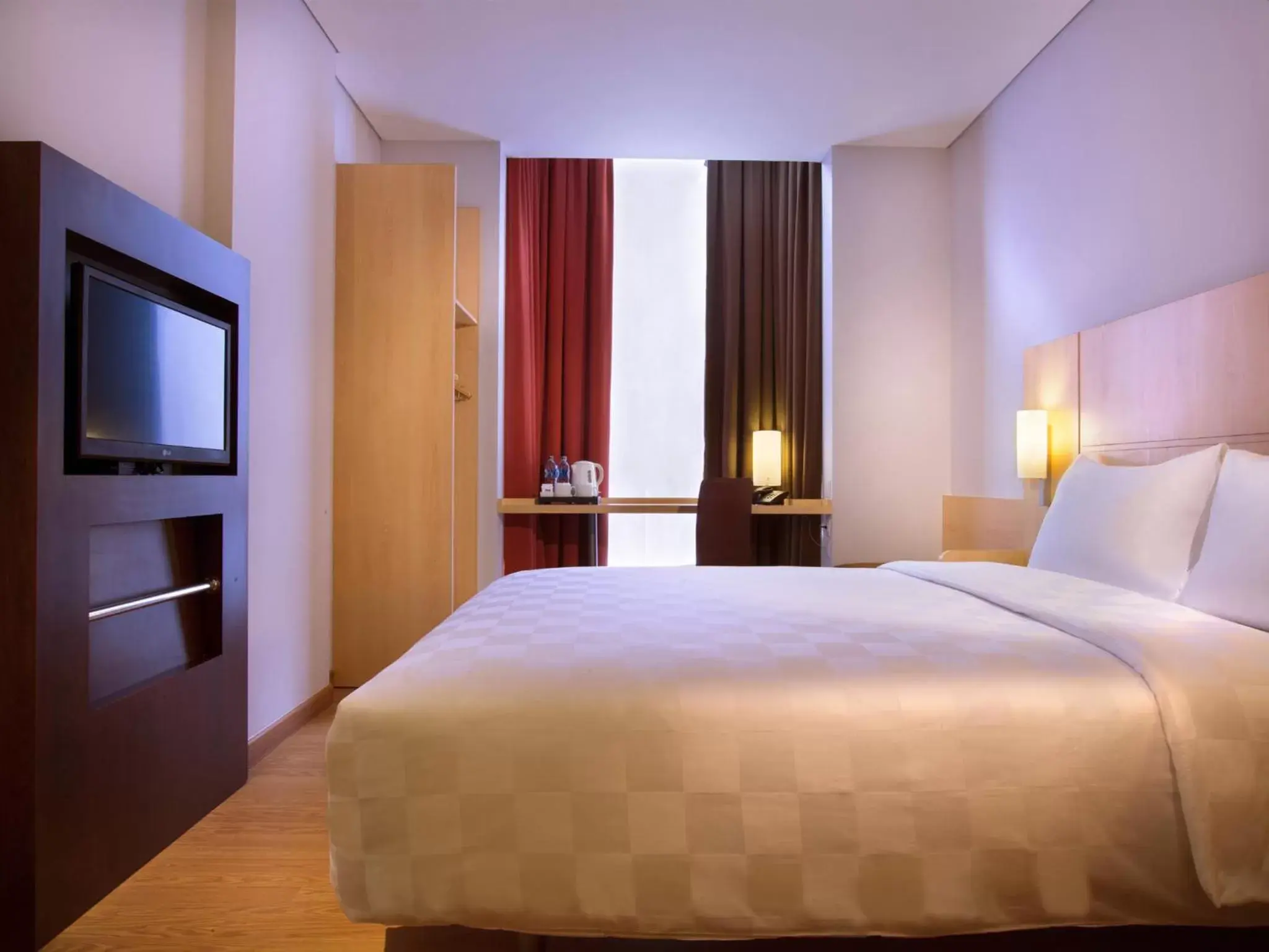 Standard Double Room in Ibis Jakarta Senen Standard Double Room in Ibis Jakarta Senen