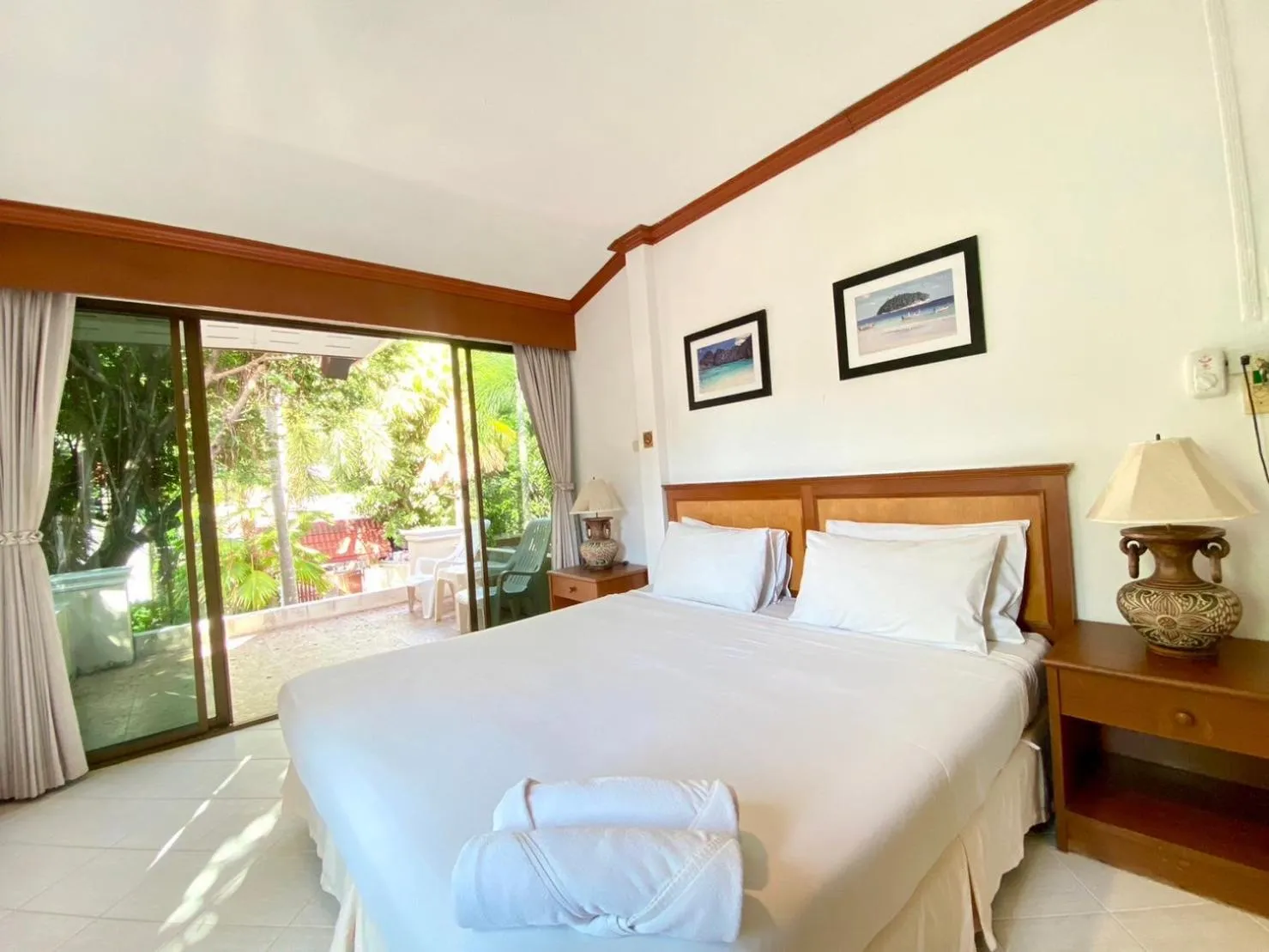 Bed in Garden Home Kata