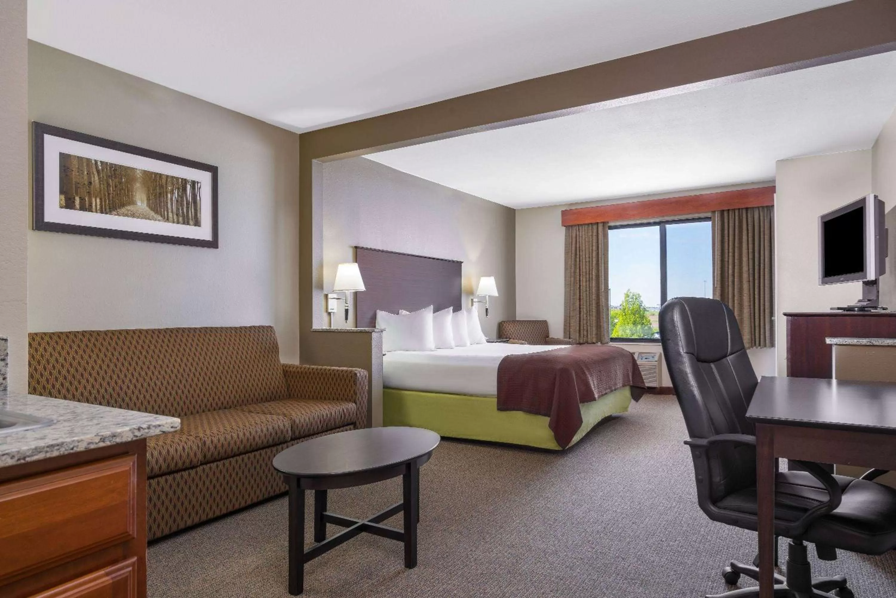 Photo of the whole room, Bed in AmericInn by Wyndham Rochester