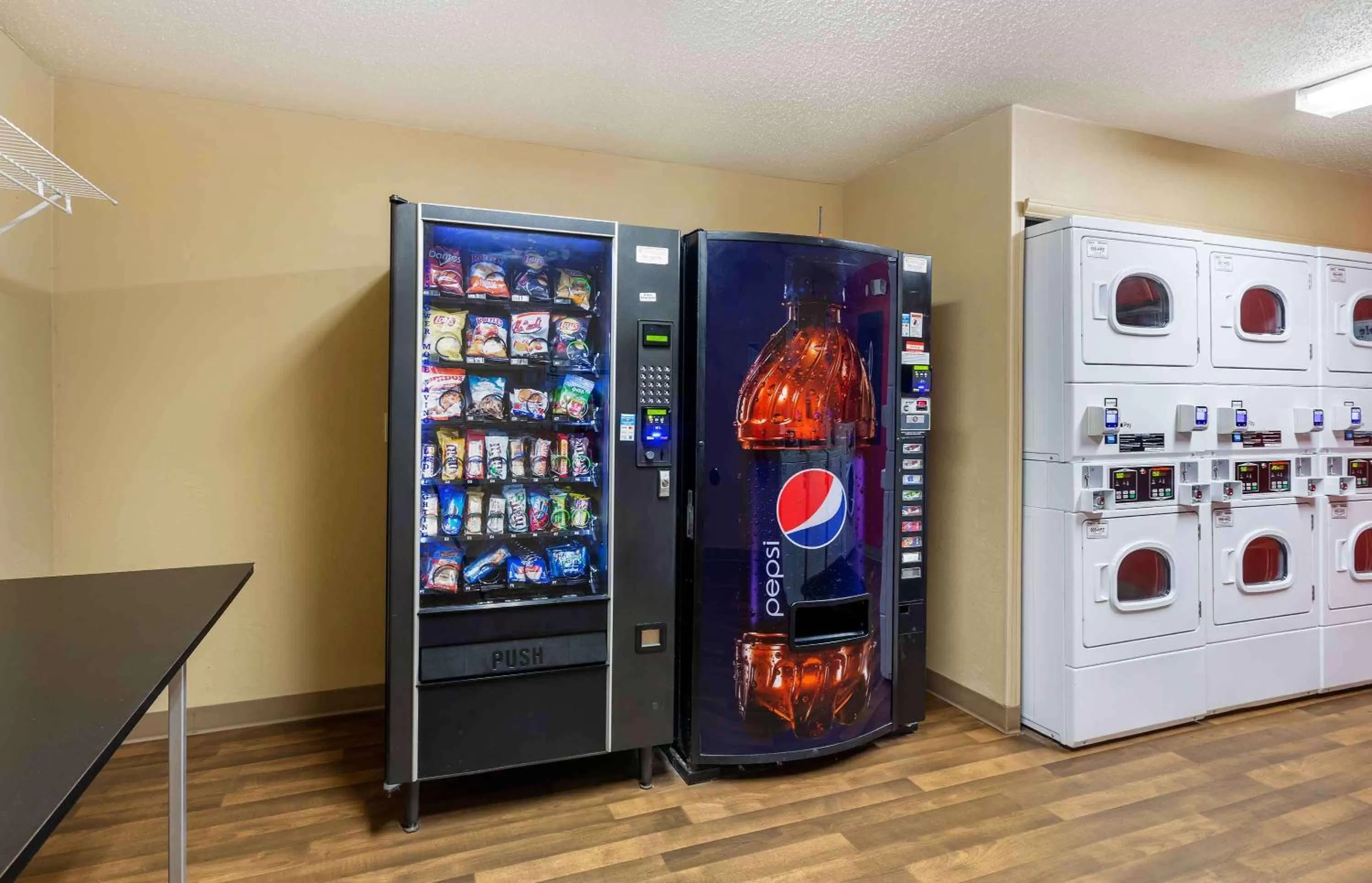 Property building in Extended Stay America Suites - Cleveland - Great Northern Mall