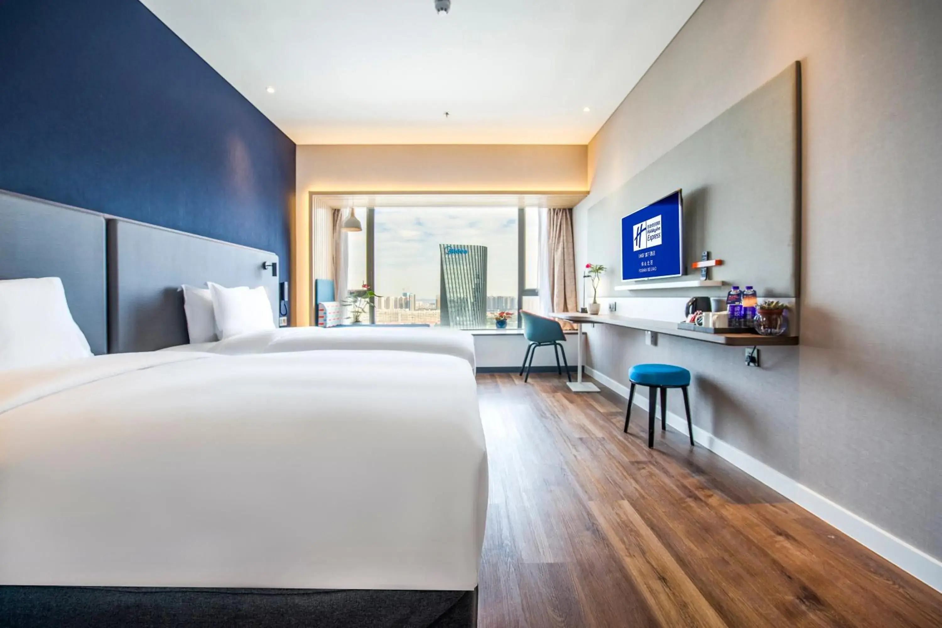 Superior Twin Room - Non-Smoking in Holiday Inn Express Foshan Beijiao, an IHG Hotel Superior Twin Room - Non-Smoking in Holiday Inn Express Foshan Beijiao, an IHG Hotel