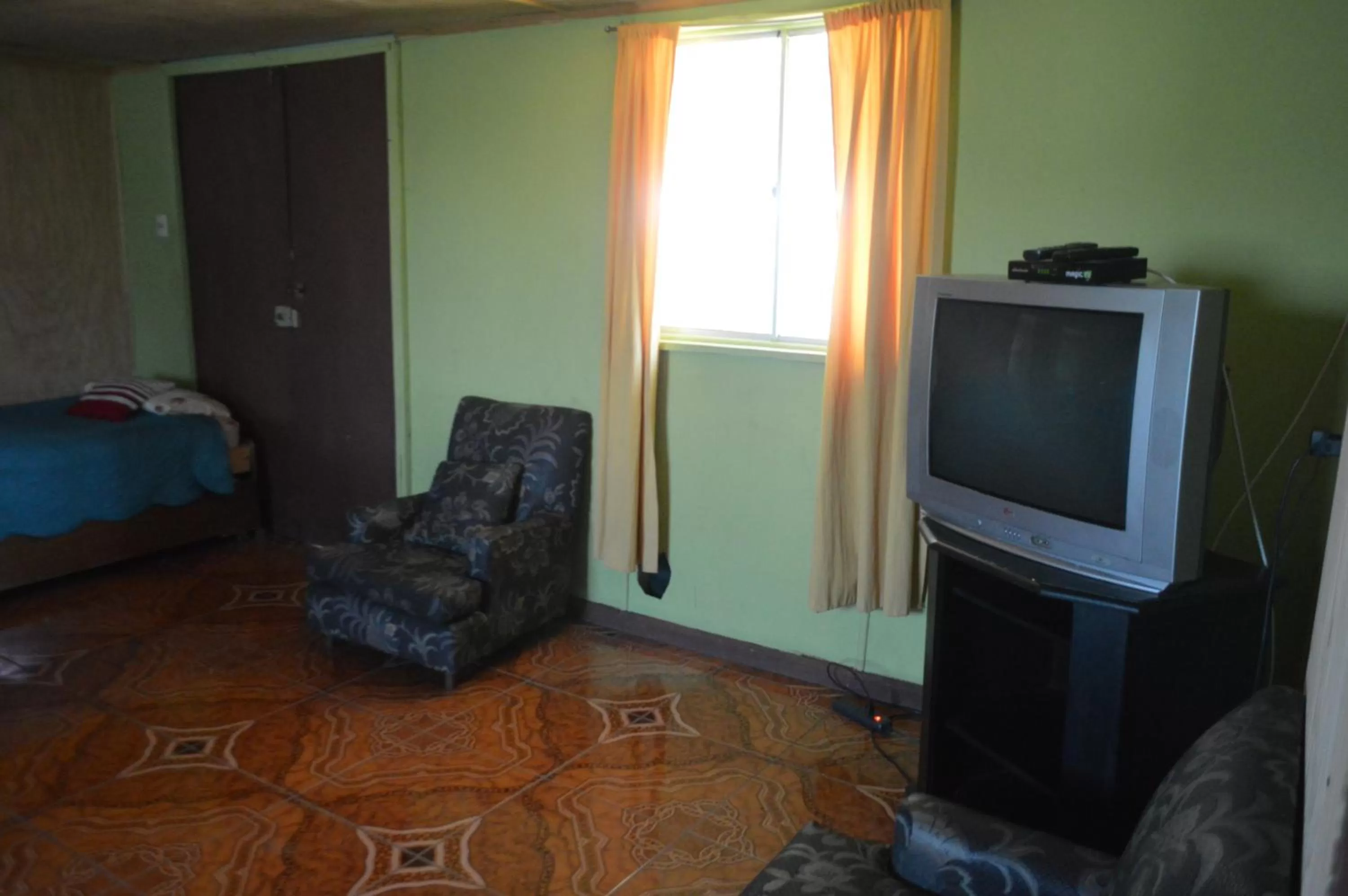 TV/Entertainment Center in Coyunche Cabañas y Camping Laja & San Rosendo