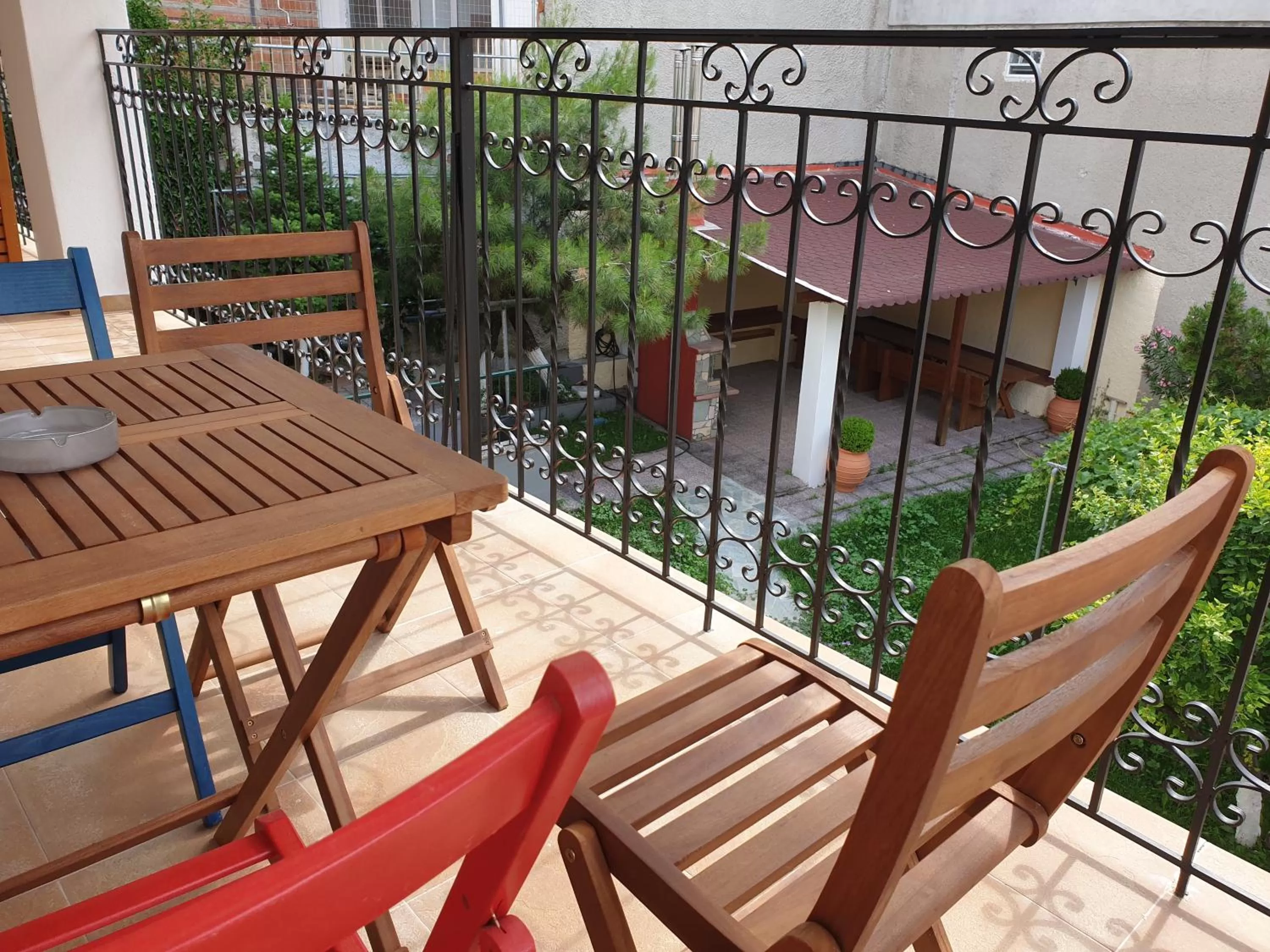 Balcony/Terrace in Mondeus Inn Luxury